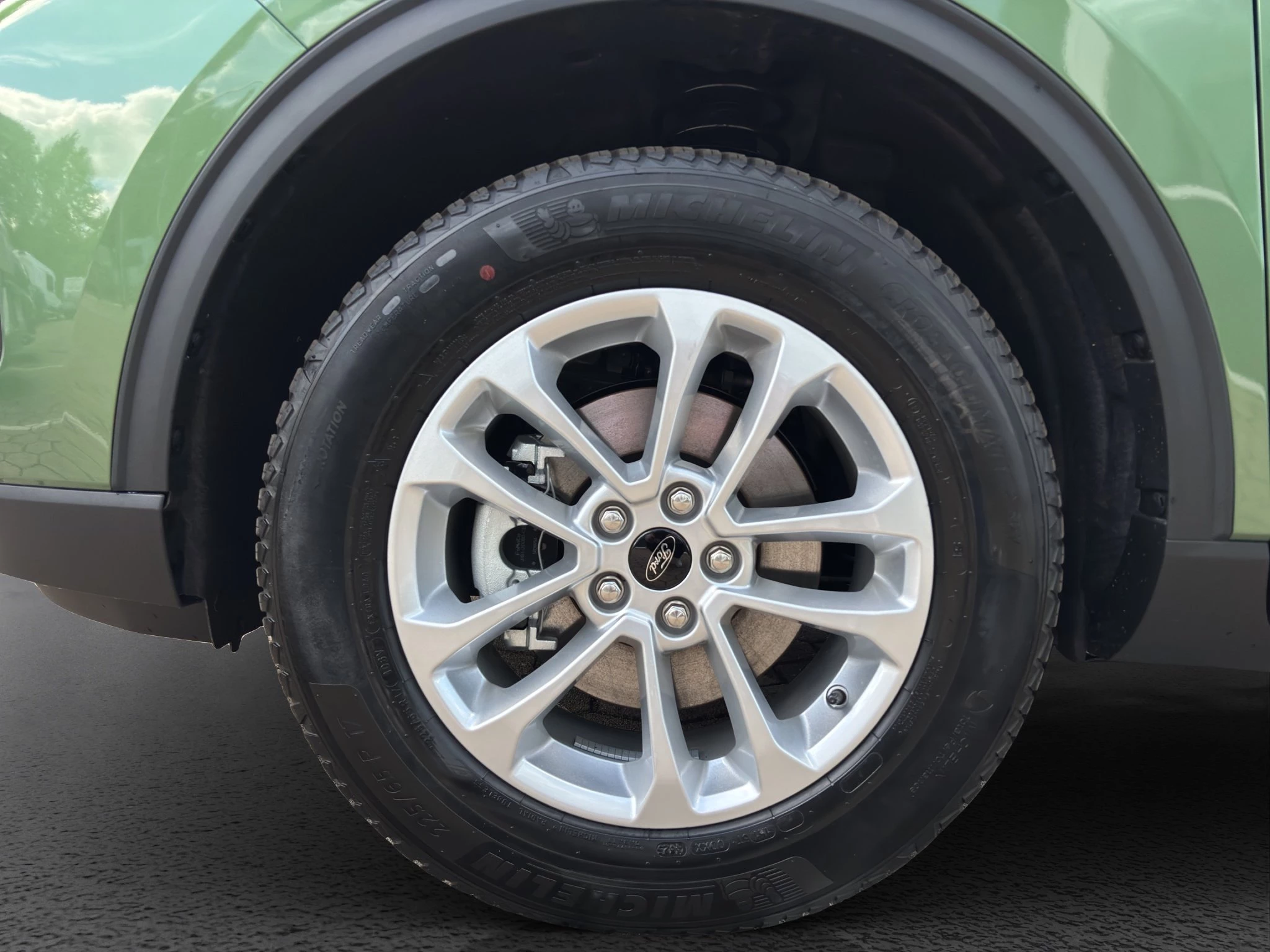 Ford Kuga Titanium 2.5 Duratec Plug-in-Hybrid CVT Sports Utility Vehicle. 178 kW. MJ 2026.25