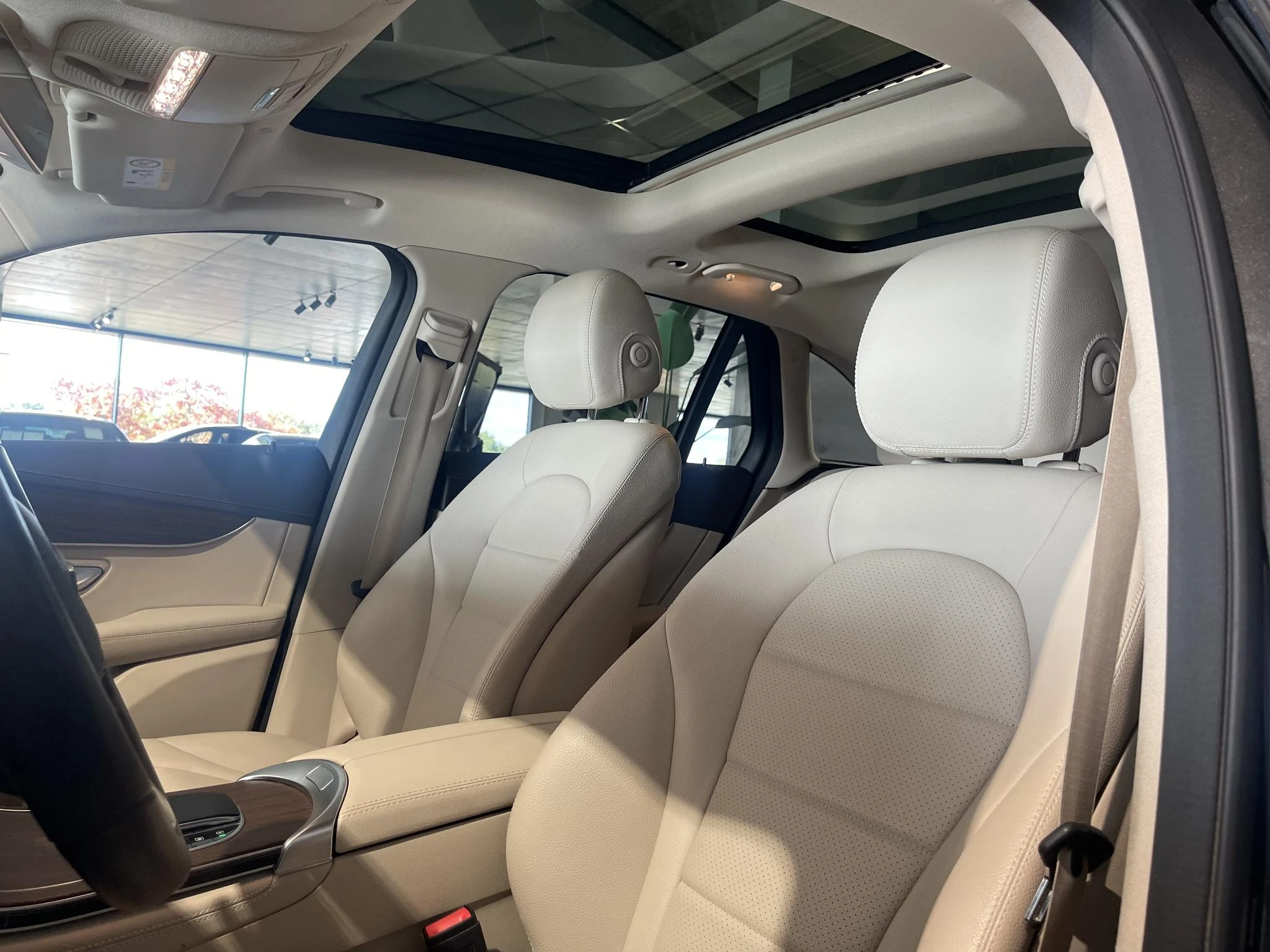 Mercedes-Benz-GLC-image-11
