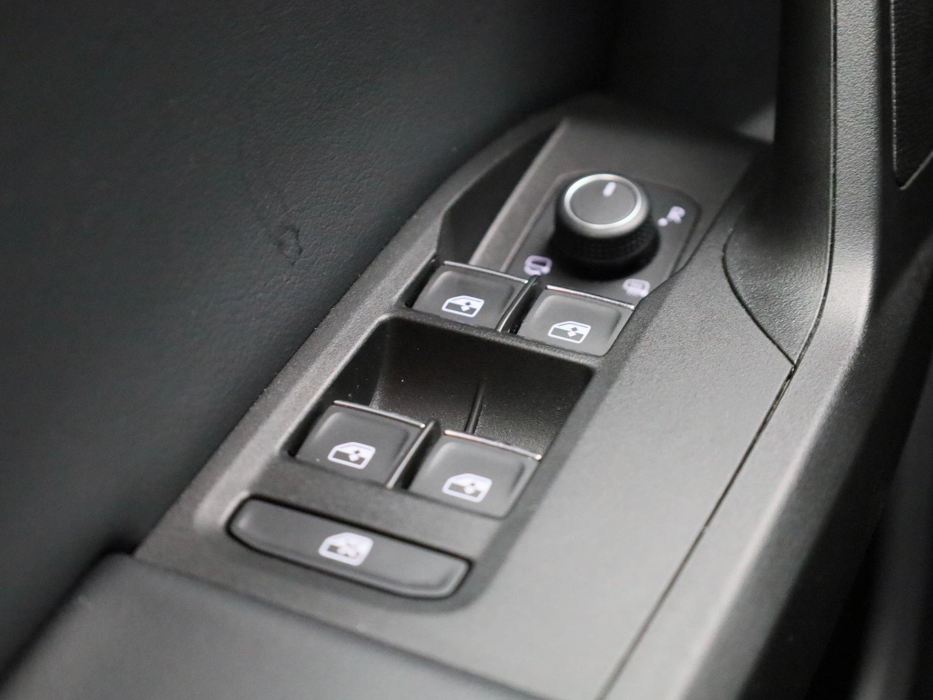 SEAT-Leon-image-31