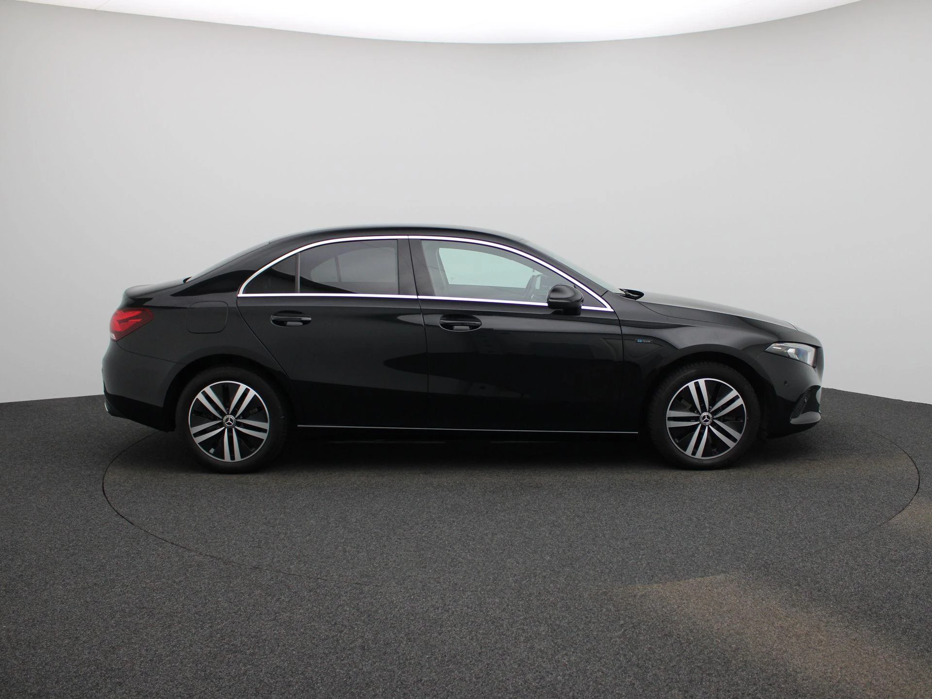 Mercedes-Benz-A-Klasse-image-5