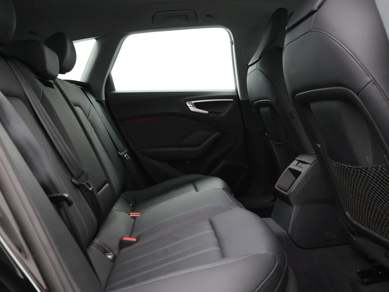 Audi A5 Avant 2.0TFSI Advanced 150PK *AUTOMAAT*LEDER*CAMERA*PDC*ACC*VIRTUAL COCKPIT*APP-CONNECT*...*