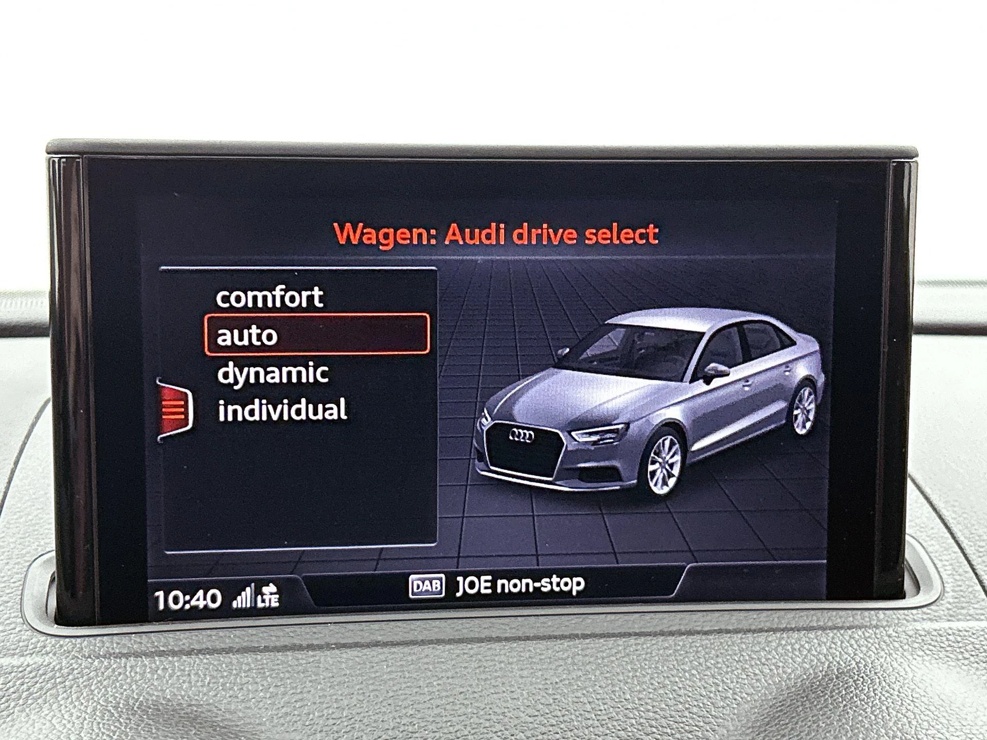 Audi A3 Limousine 30 TFSI Advance Sport