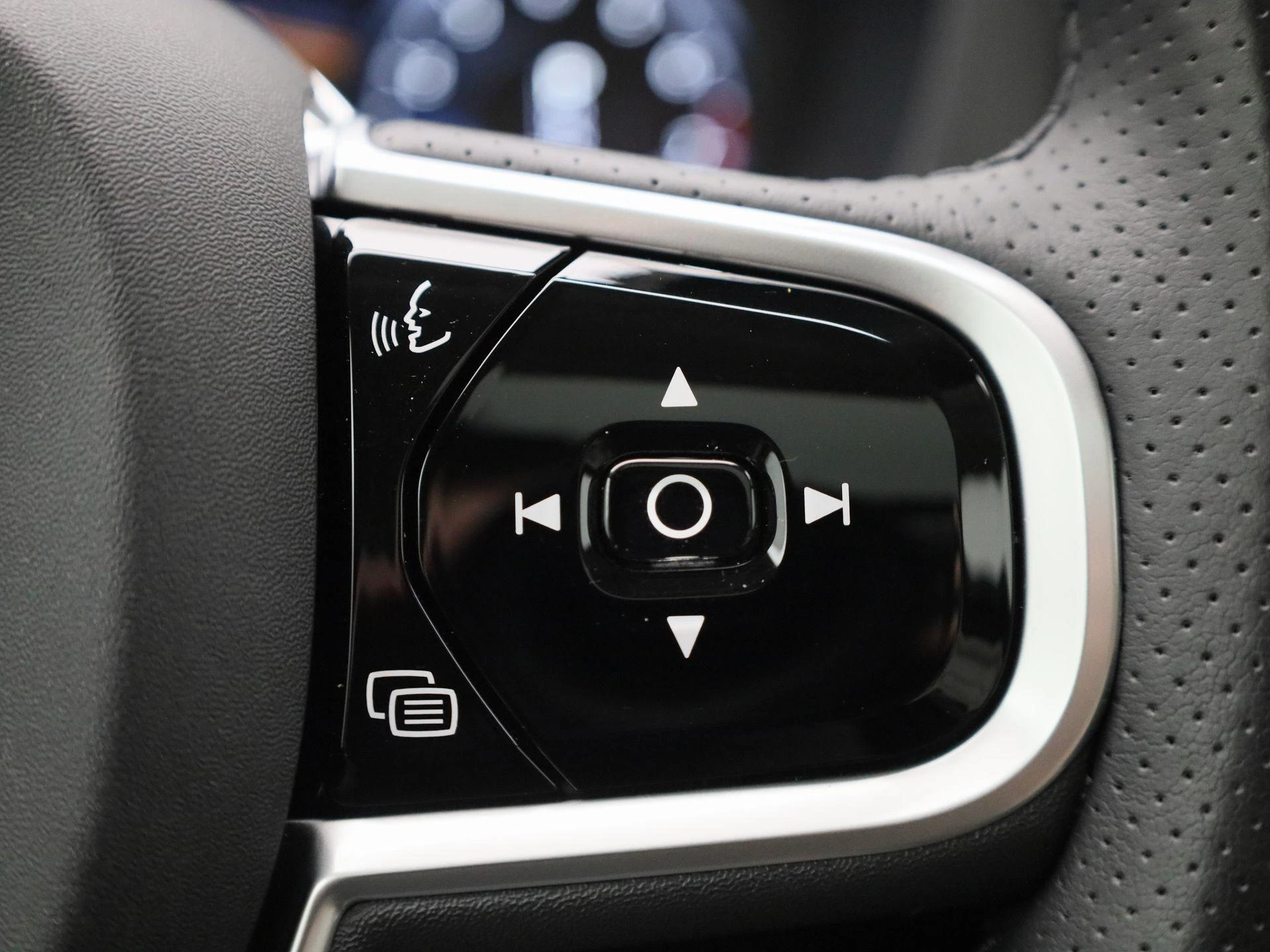 Volvo-XC60-image-28