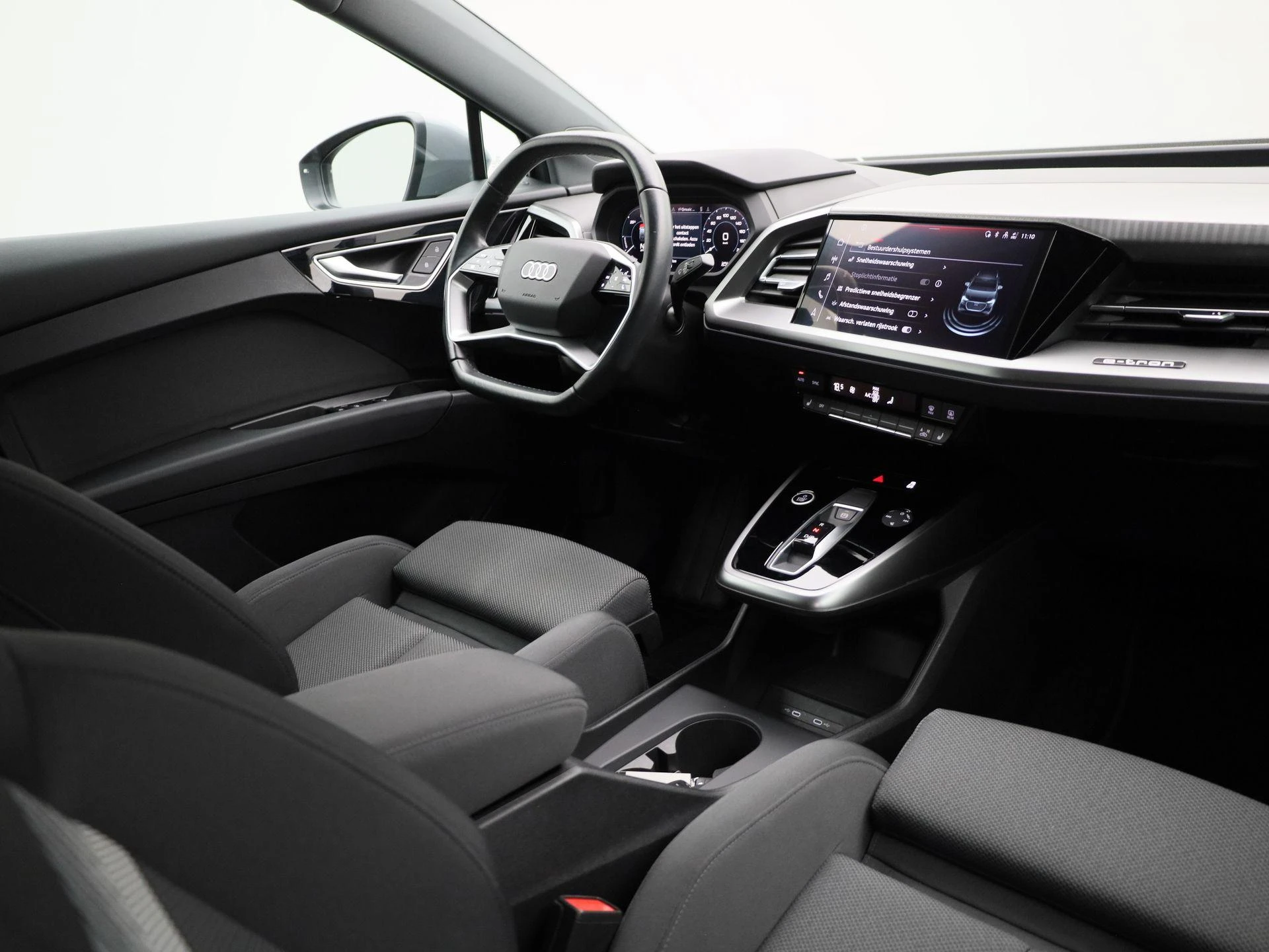 Audi-Q4 e-tron-image-45