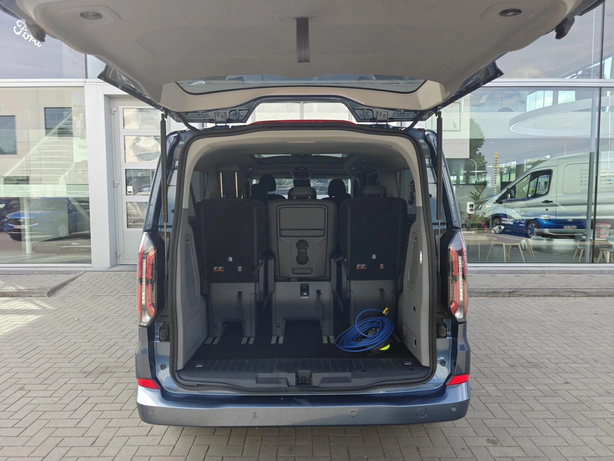 Ford-Tourneo Custom-image-6