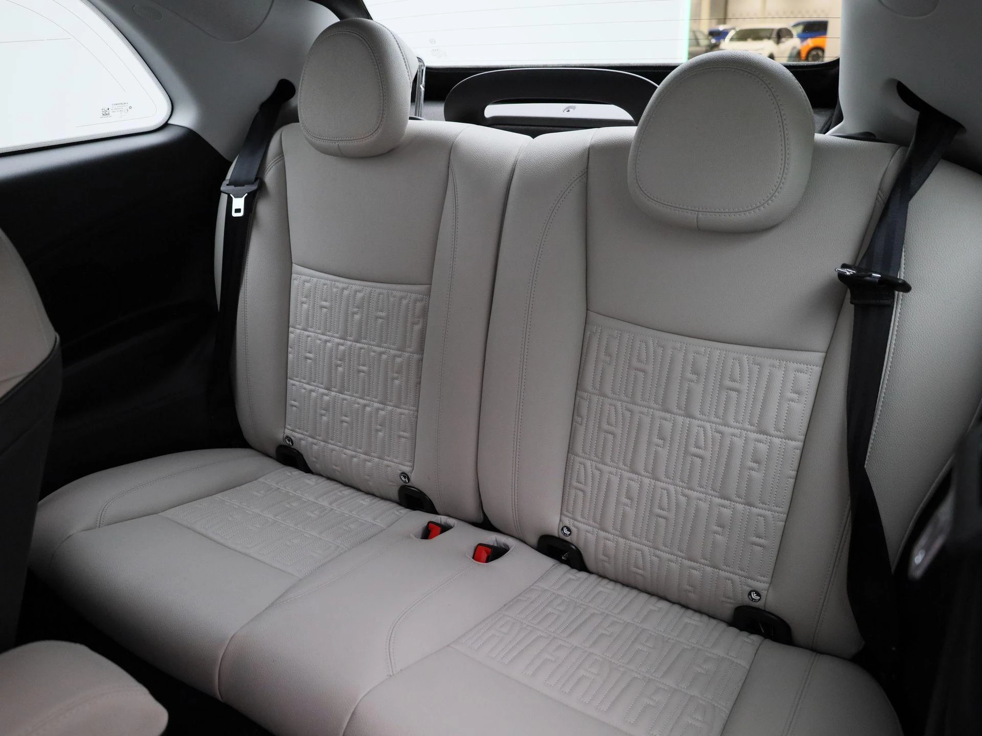 Fiat-500C-image-10