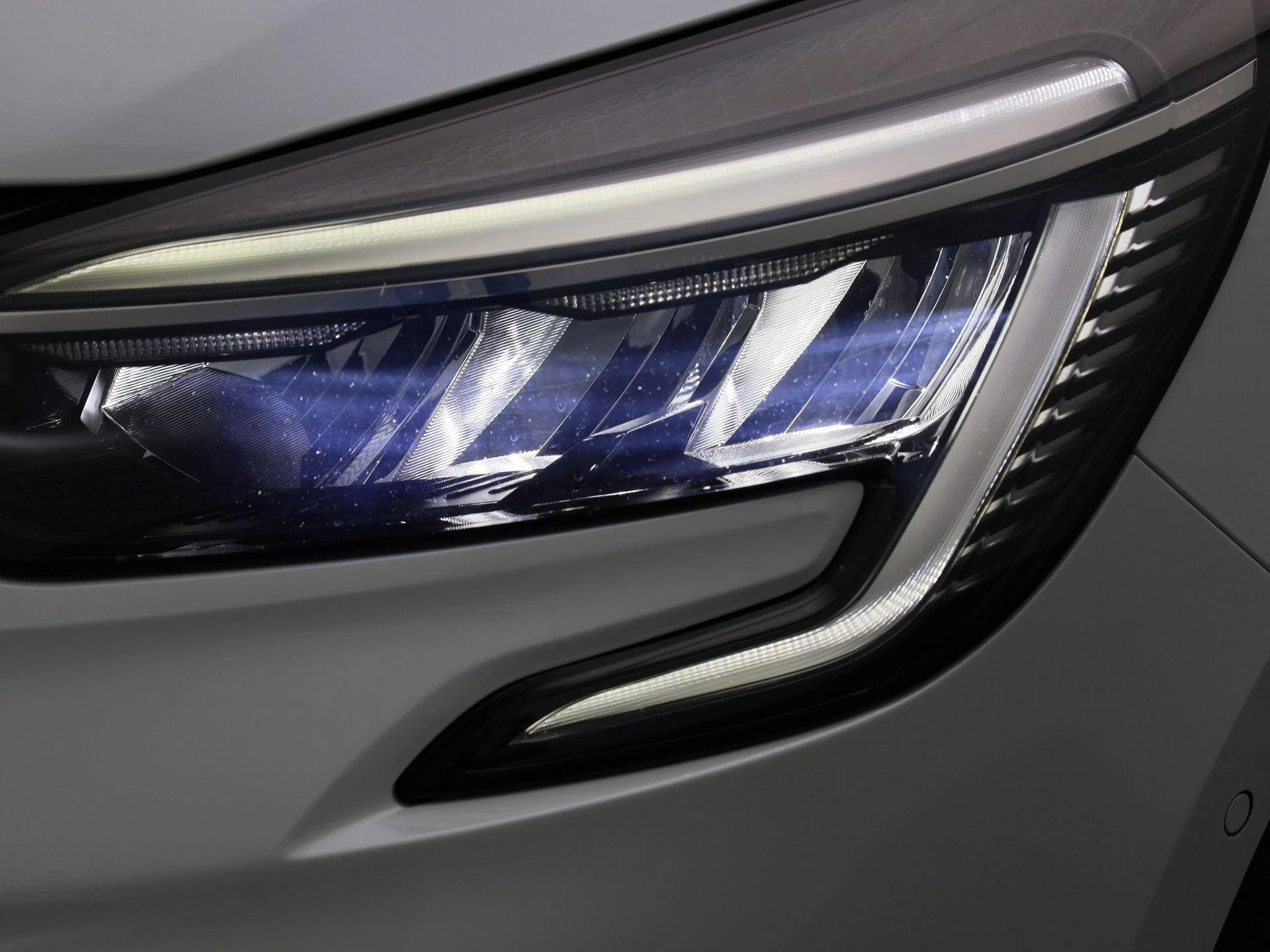 Renault-Clio-image-13