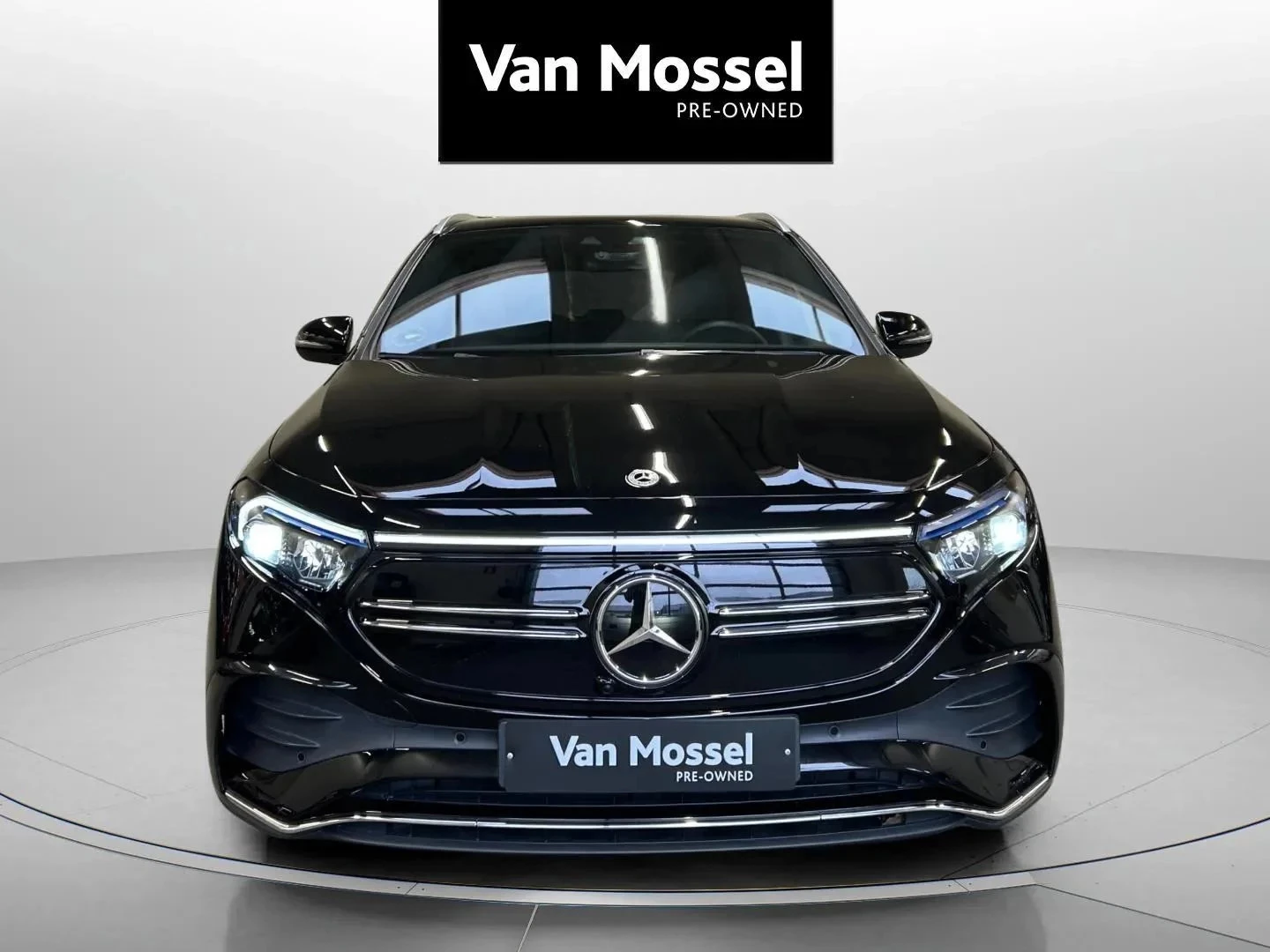 Mercedes-Benz-EQA-image-1