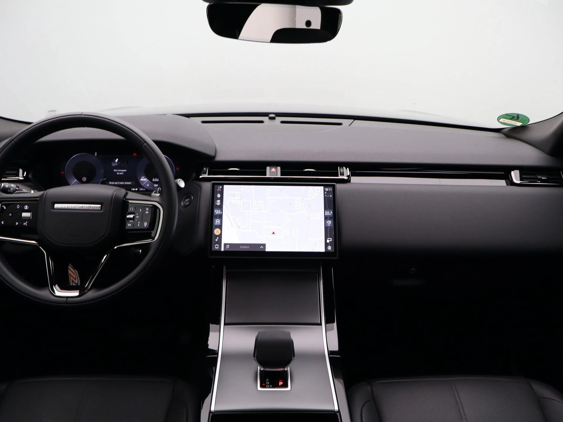 Land Rover-Range Rover Velar-image-36