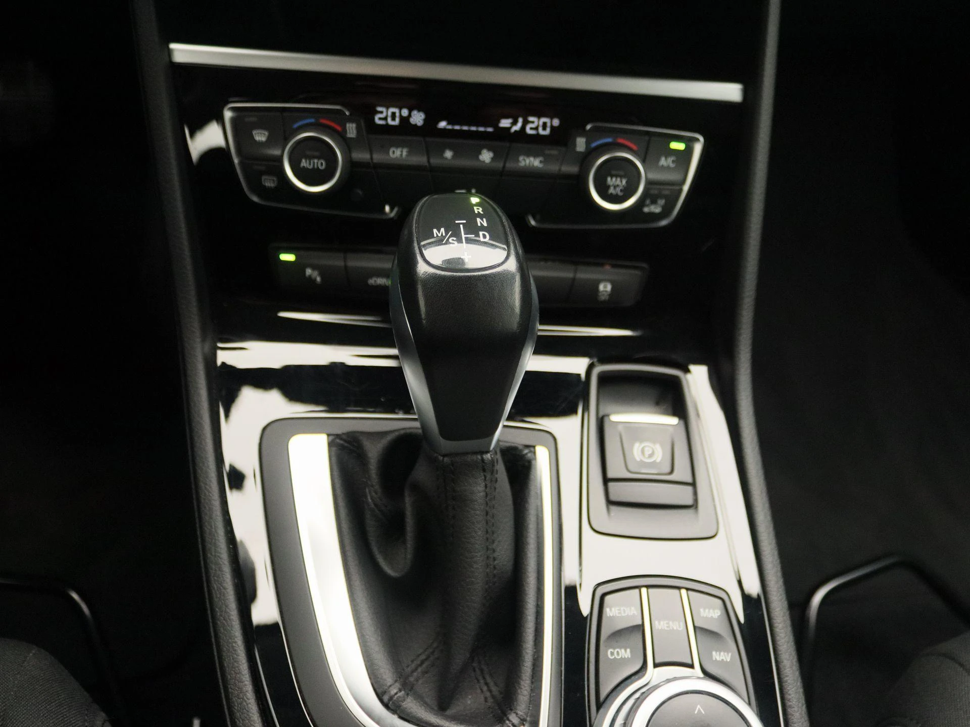 BMW-2 Serie-image-10