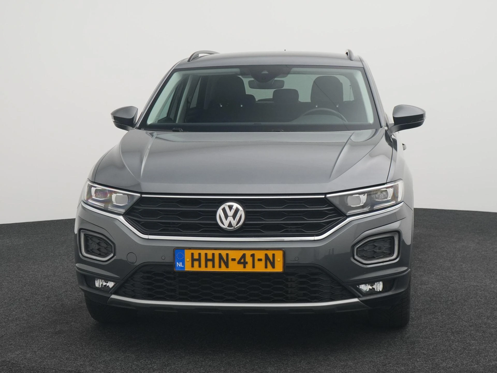 Volkswagen-T-Roc-image-2