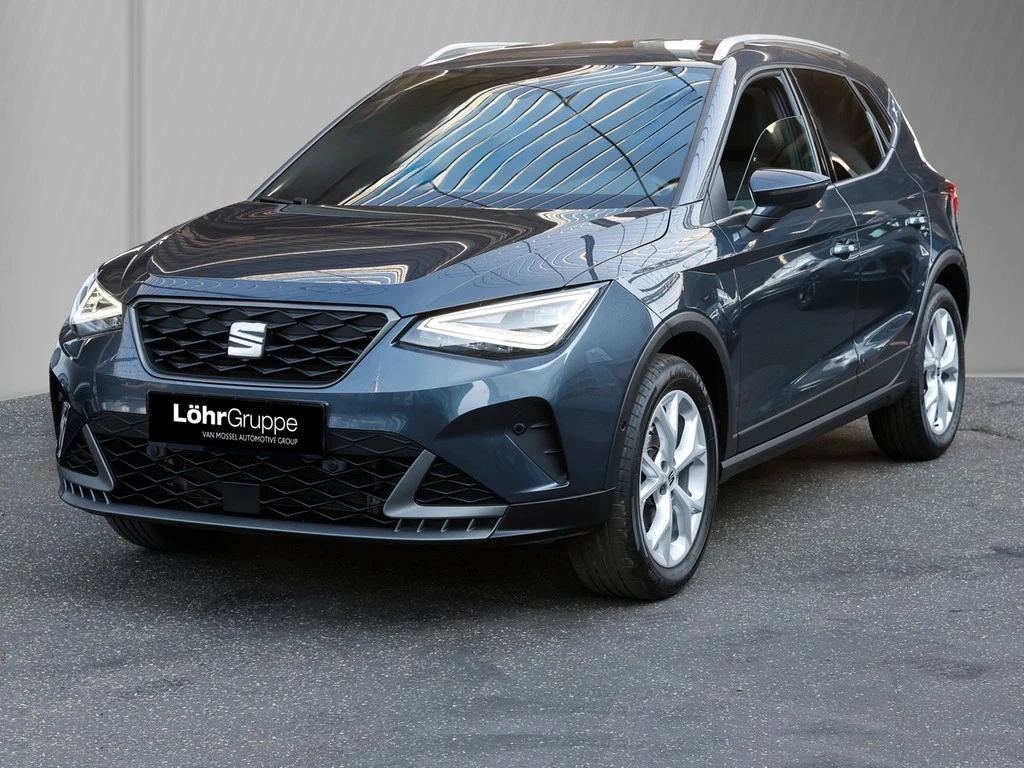 SEAT-Arona-image-1