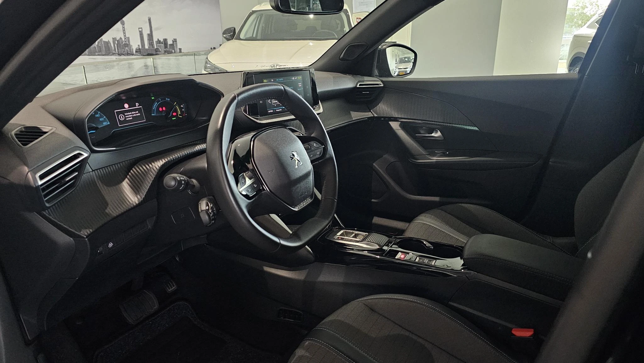 Peugeot-e-2008-image-9