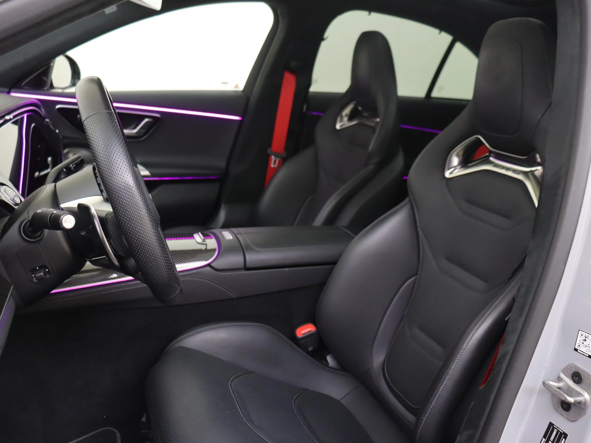 Mercedes-Benz-E-Klasse-image-2