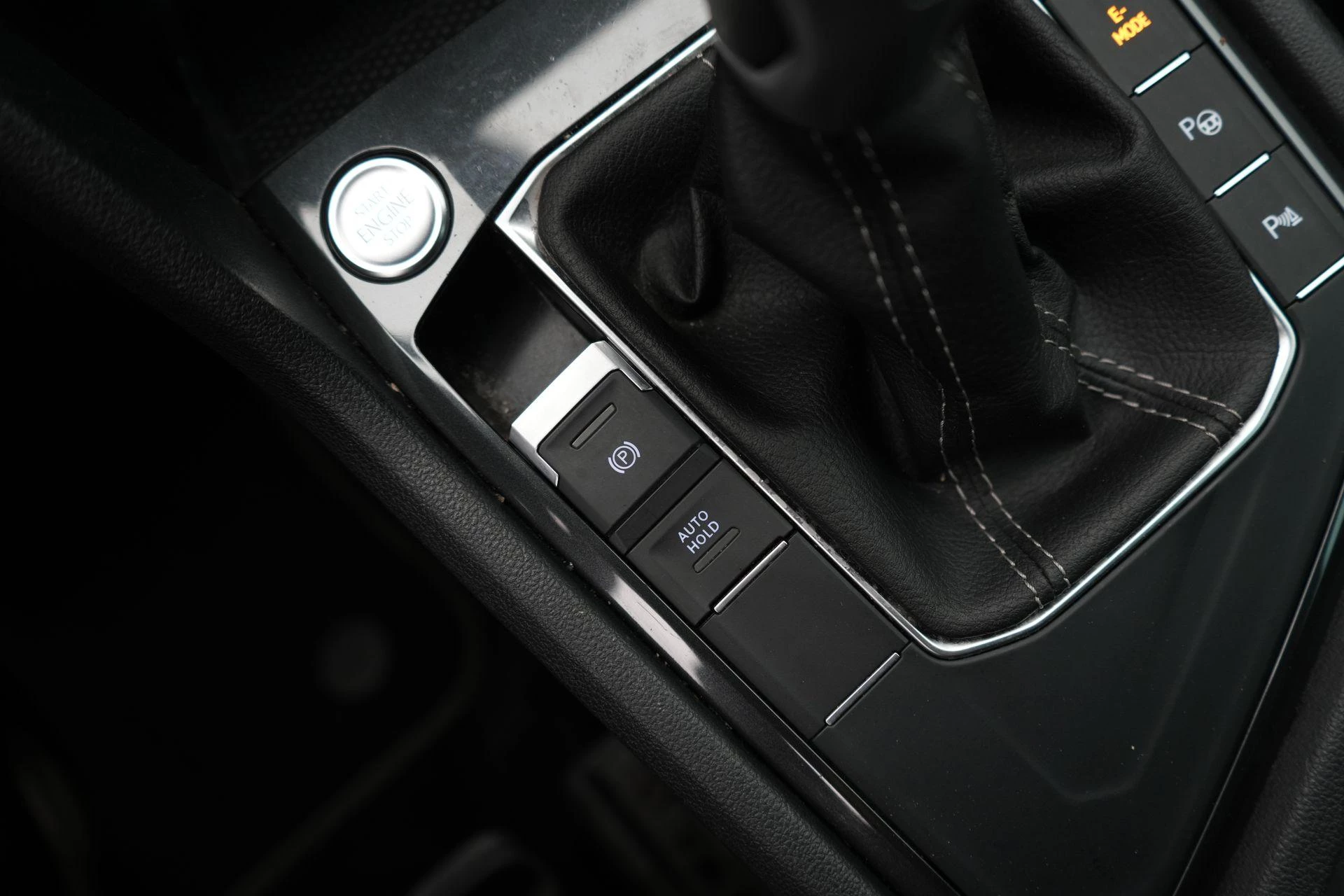 Volkswagen-Tiguan-image-31