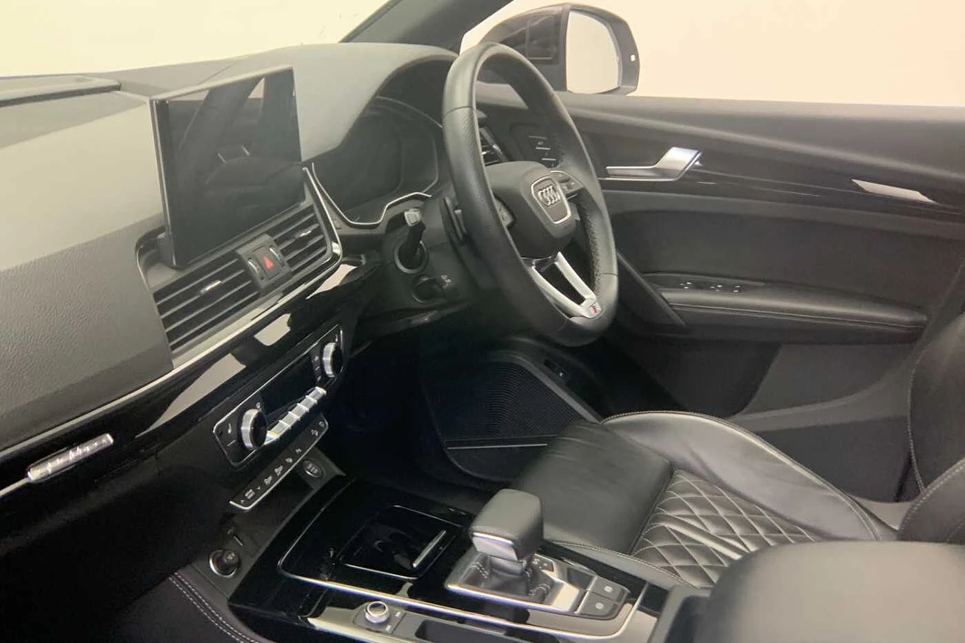 Audi-Q5-image-1