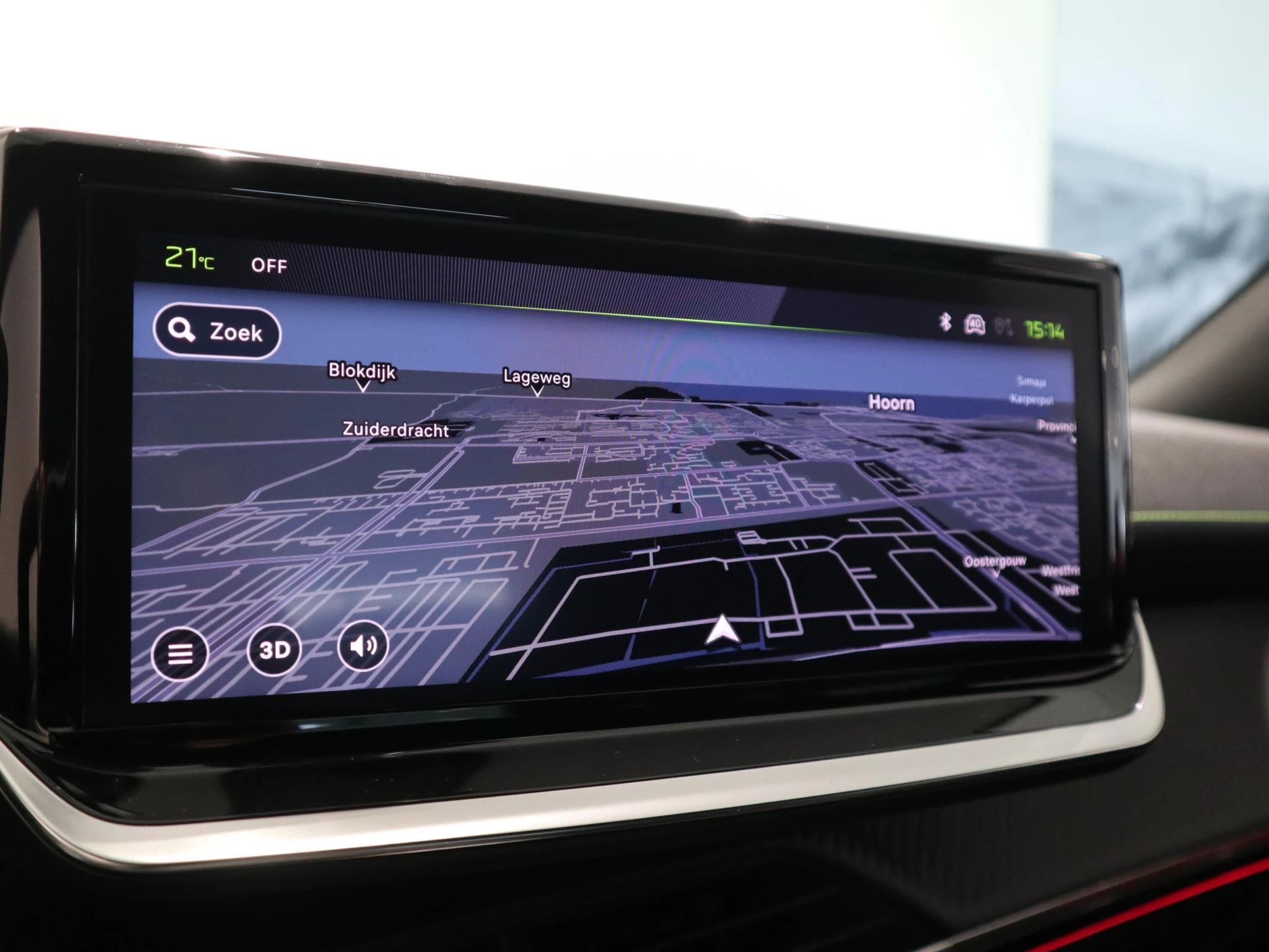 Peugeot-e-2008-image-17