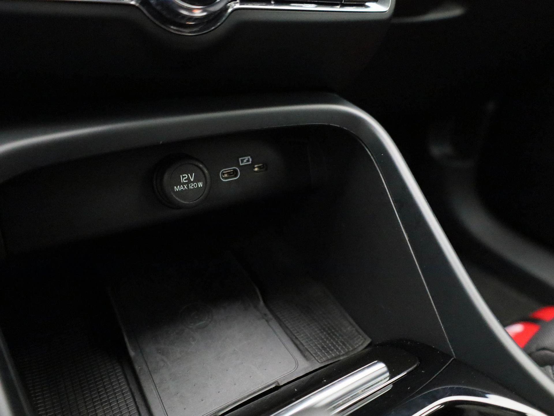 Volvo-XC40-image-21