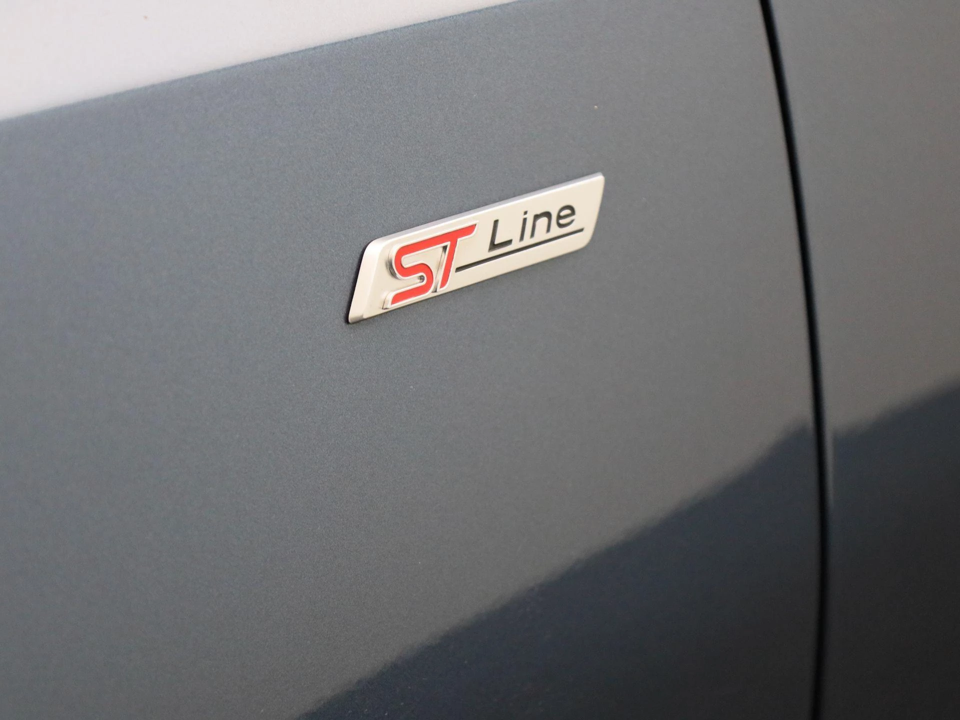 Ford Focus 1.0 EcoBoost Hybrid ST Line X