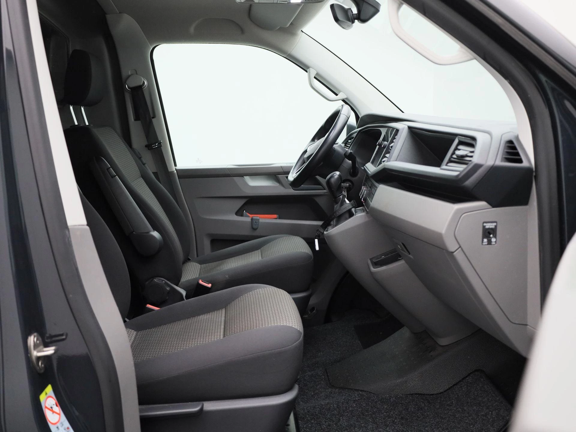 Volkswagen Transporter 2.0 TDI L2H1 150PK