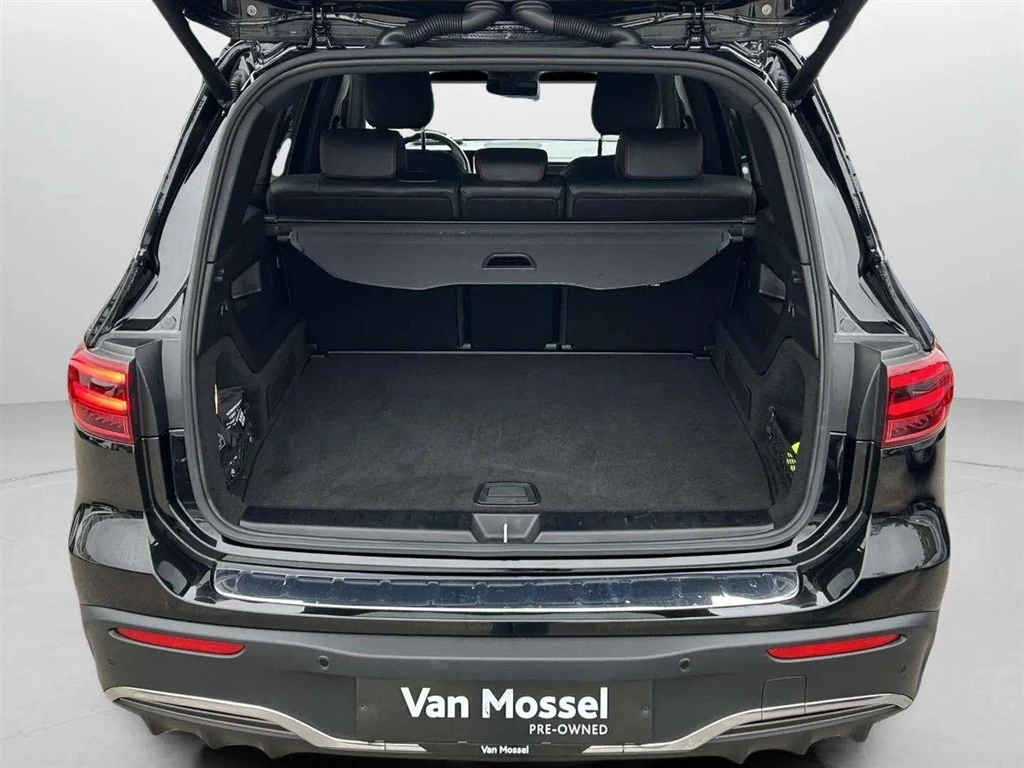 Mercedes-Benz-EQB-image-24