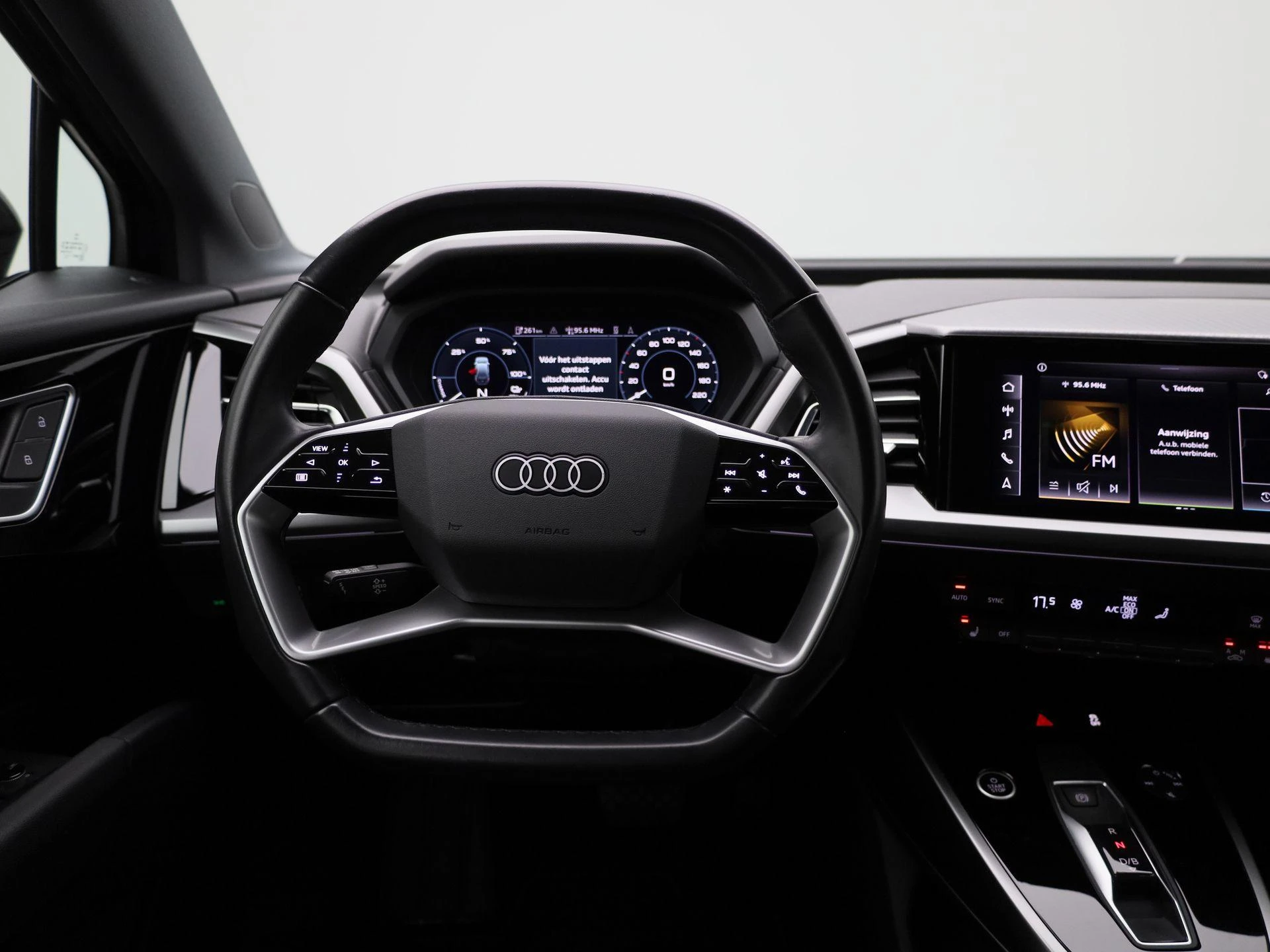 Audi-Q4 e-tron-image-6
