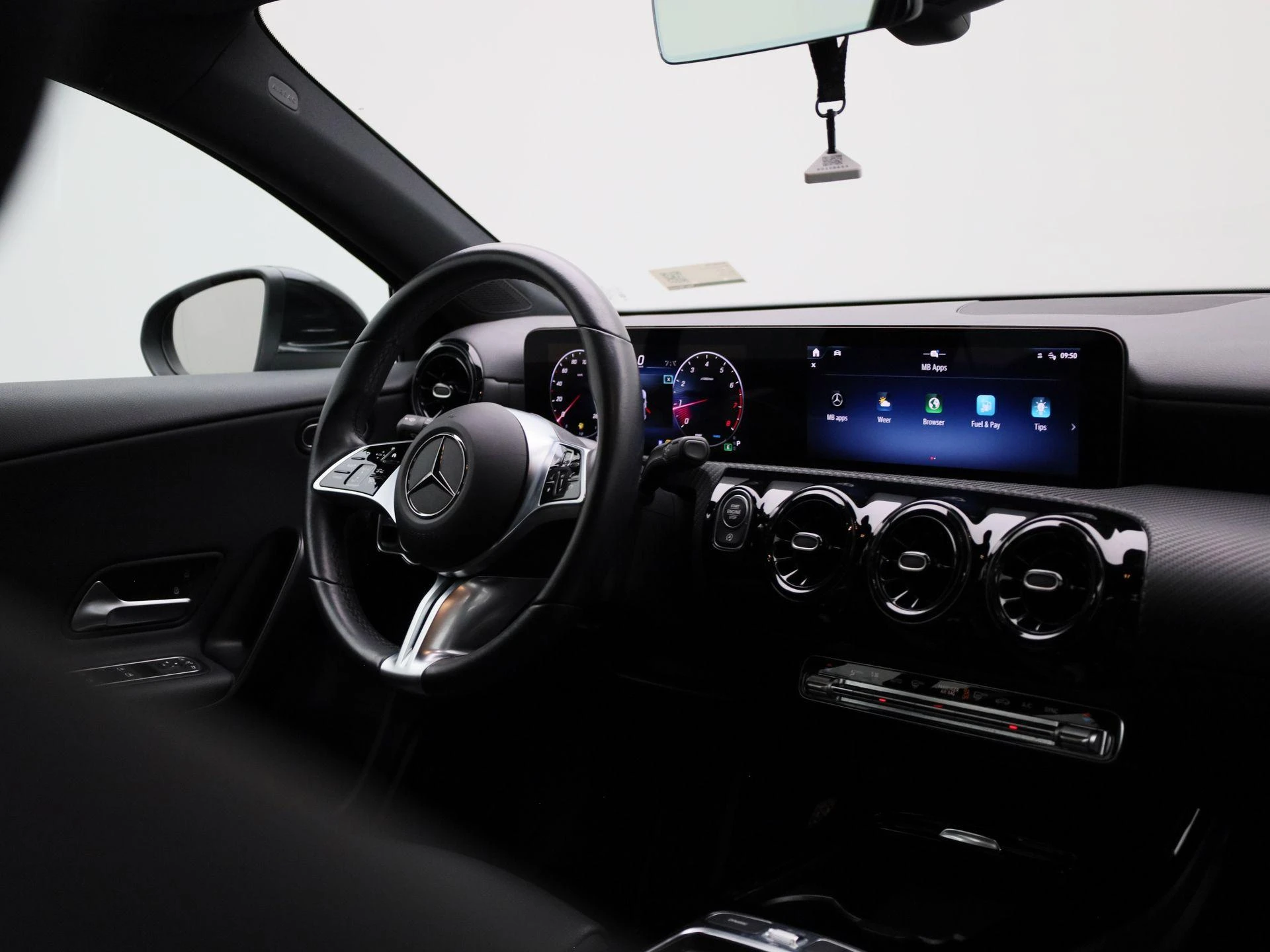 Mercedes-Benz-A-Klasse-image-35