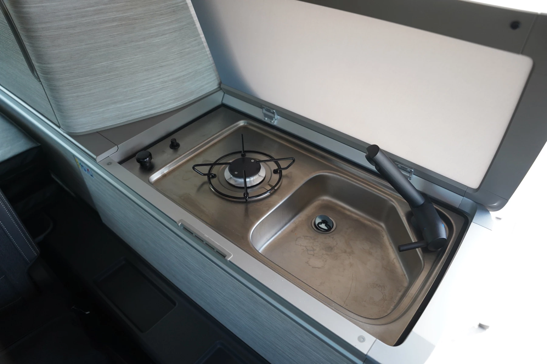 Volkswagen-California-image-33
