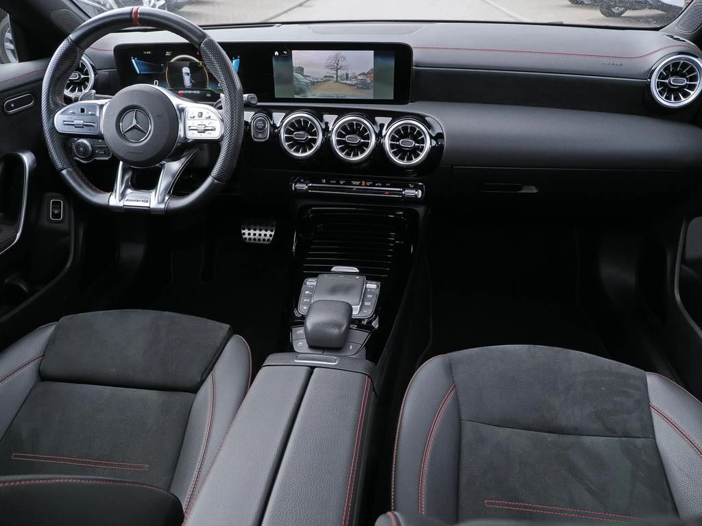 Mercedes-AMG-CLA 35 AMG-image-12