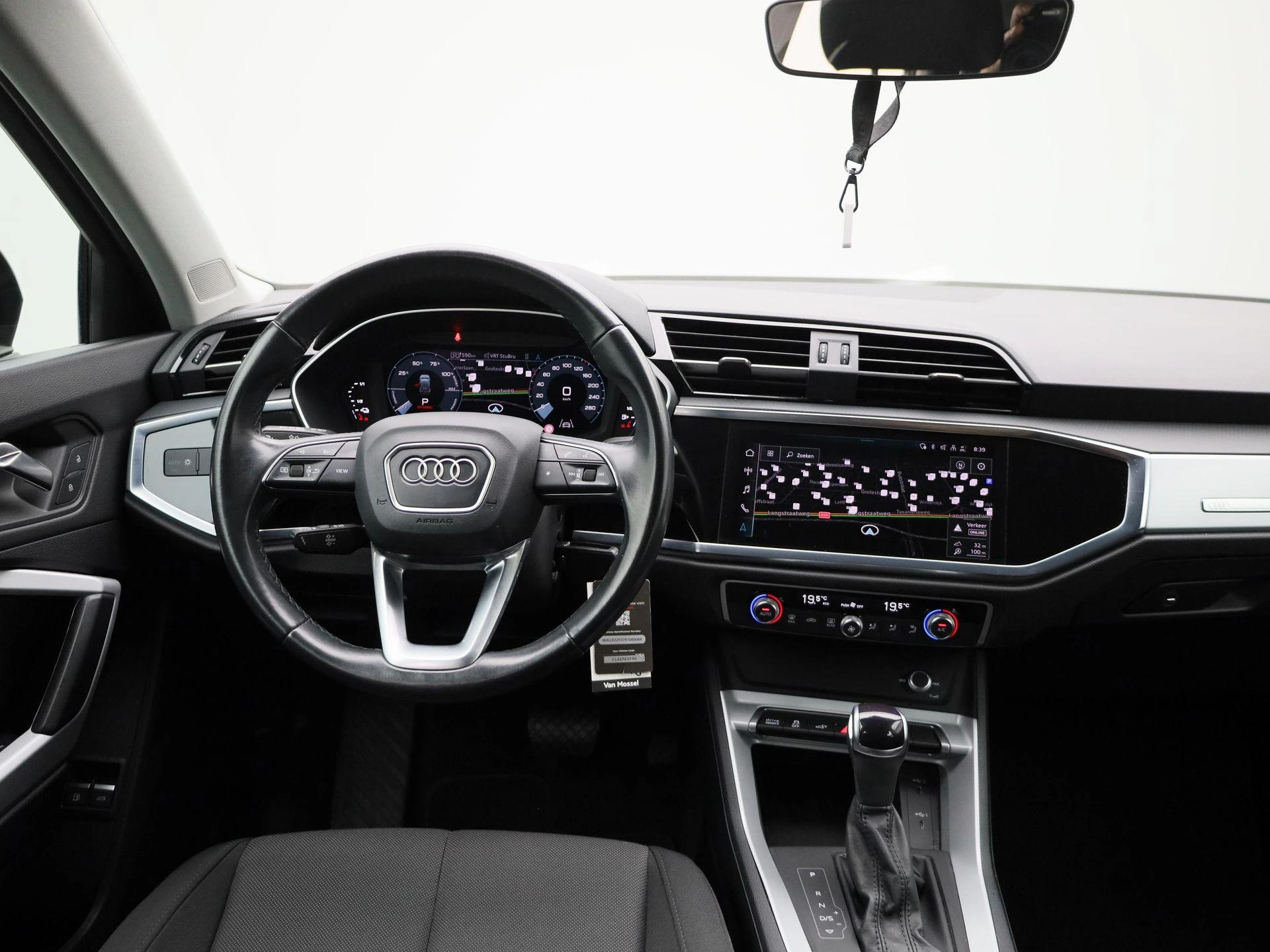 Audi-Q3-image-6