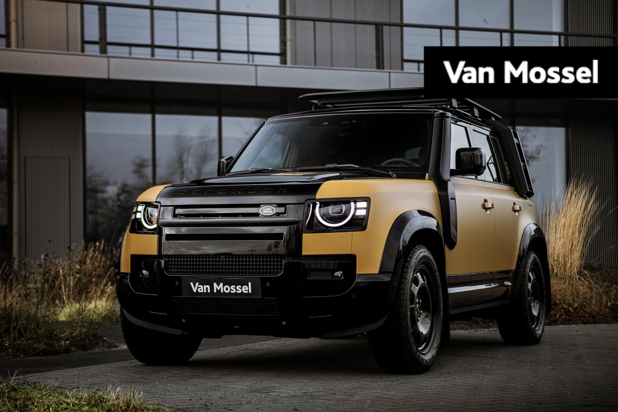 Land Rover-Defender-image-0