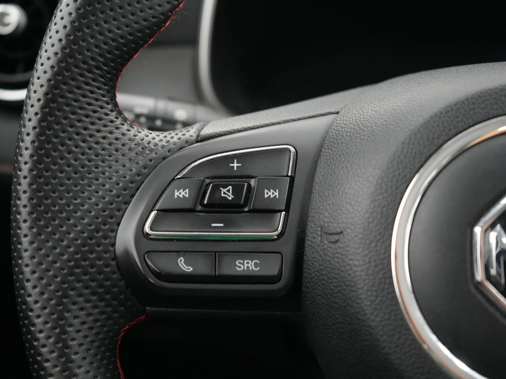 MG-ZS-image-16