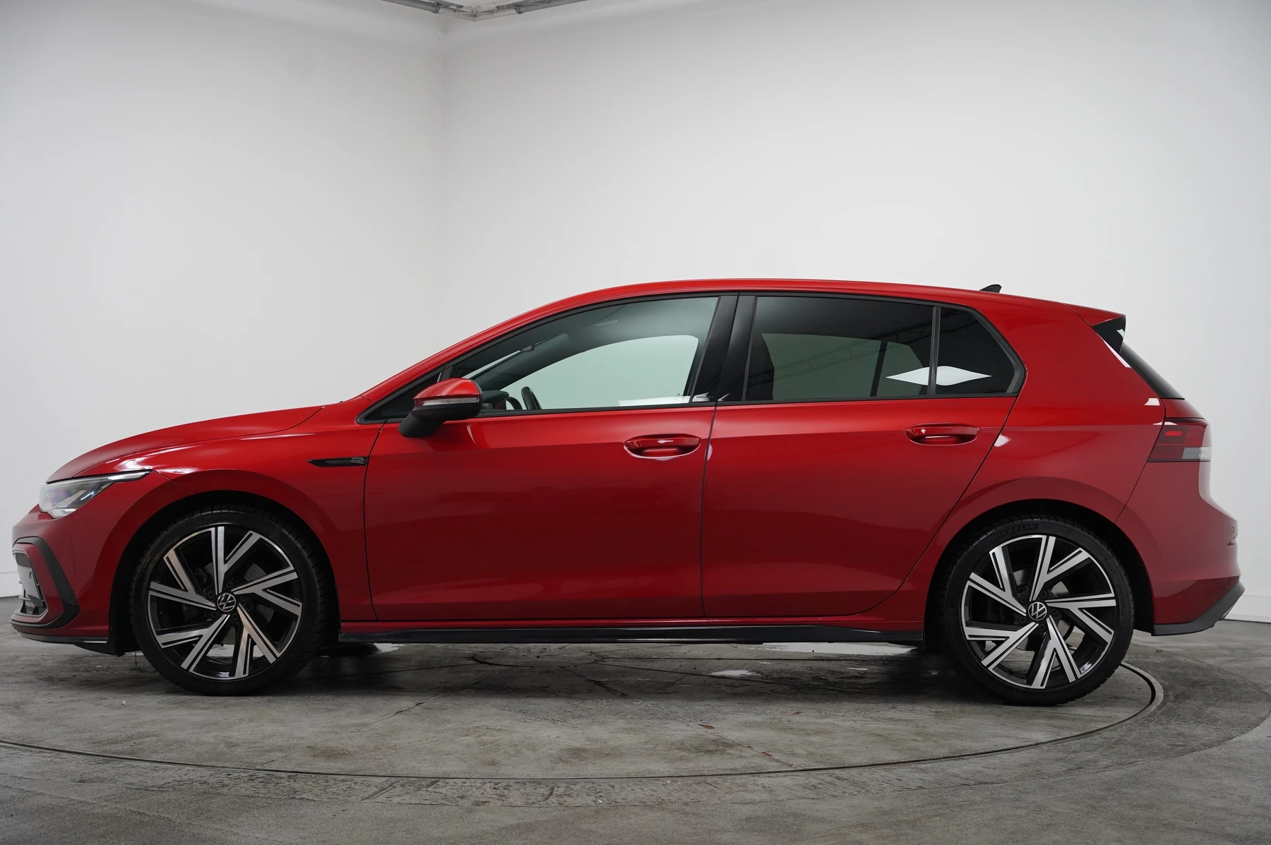 Volkswagen-Golf-image-15