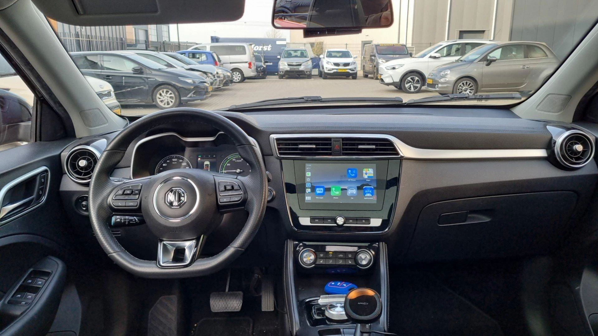 MG-ZS EV-image-8