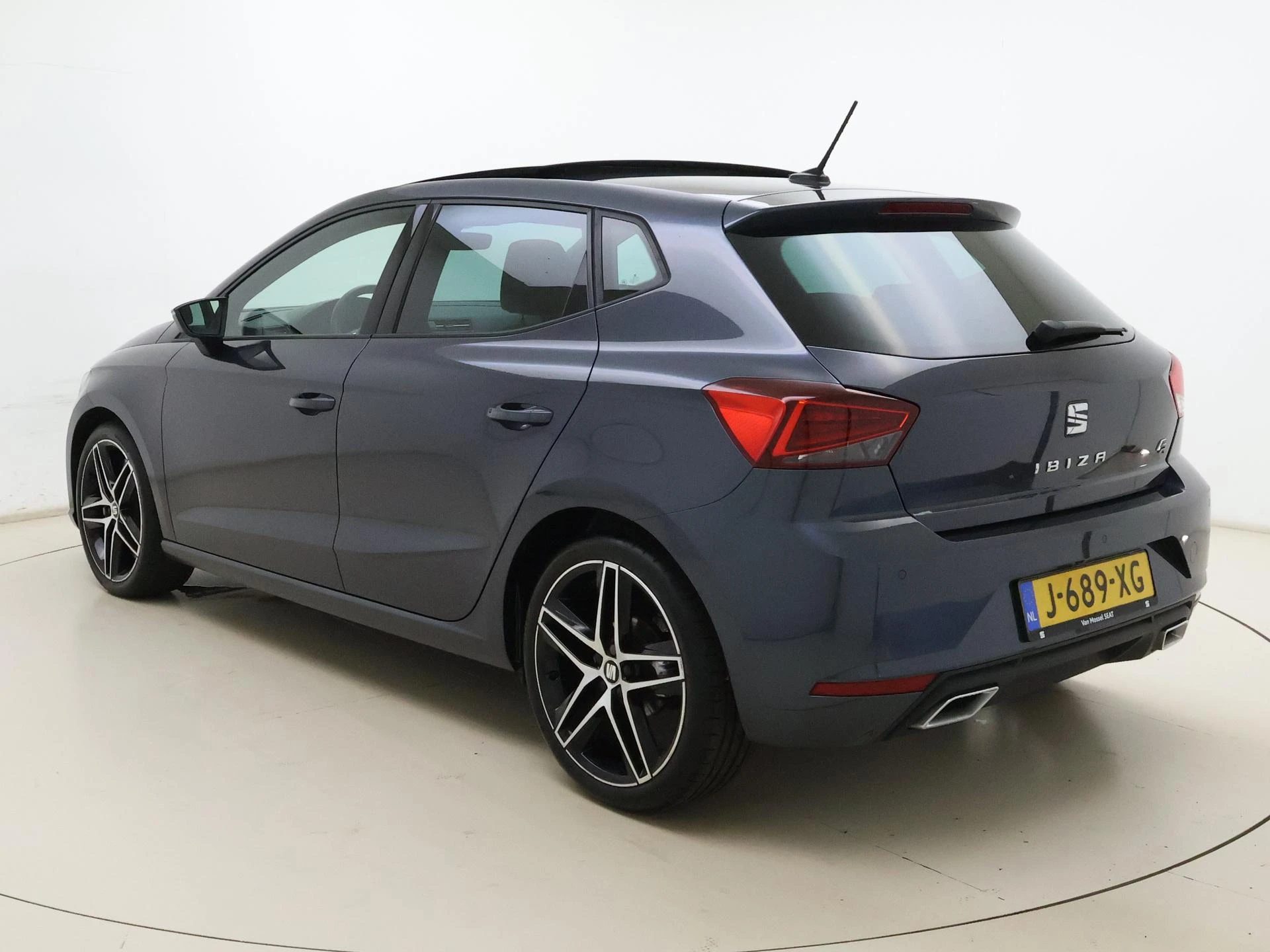 SEAT-Ibiza-image-6