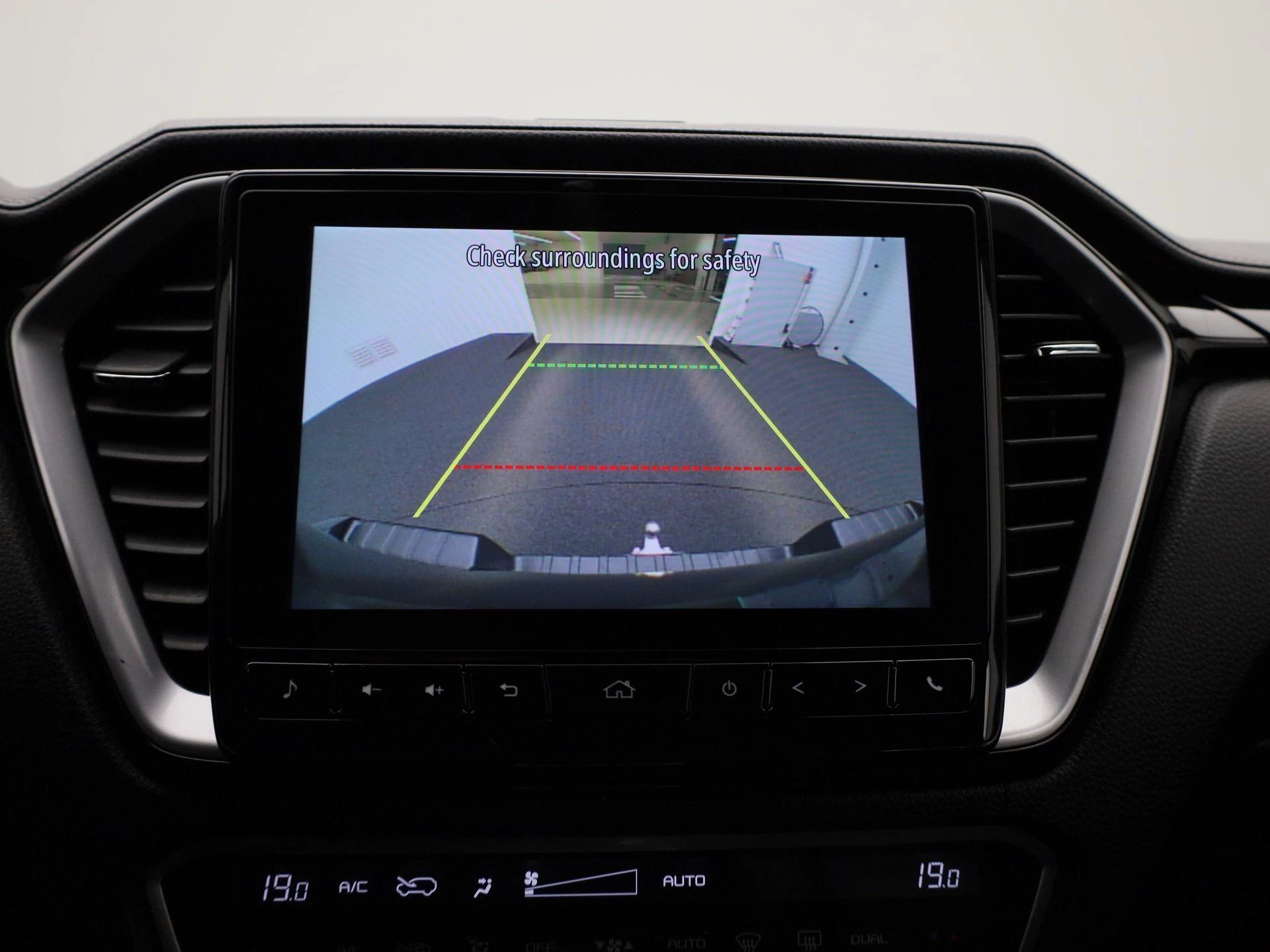 Isuzu-D-Max-image-32