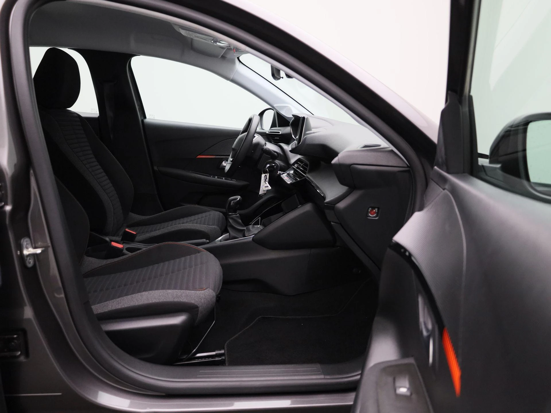 Peugeot-208-image-31