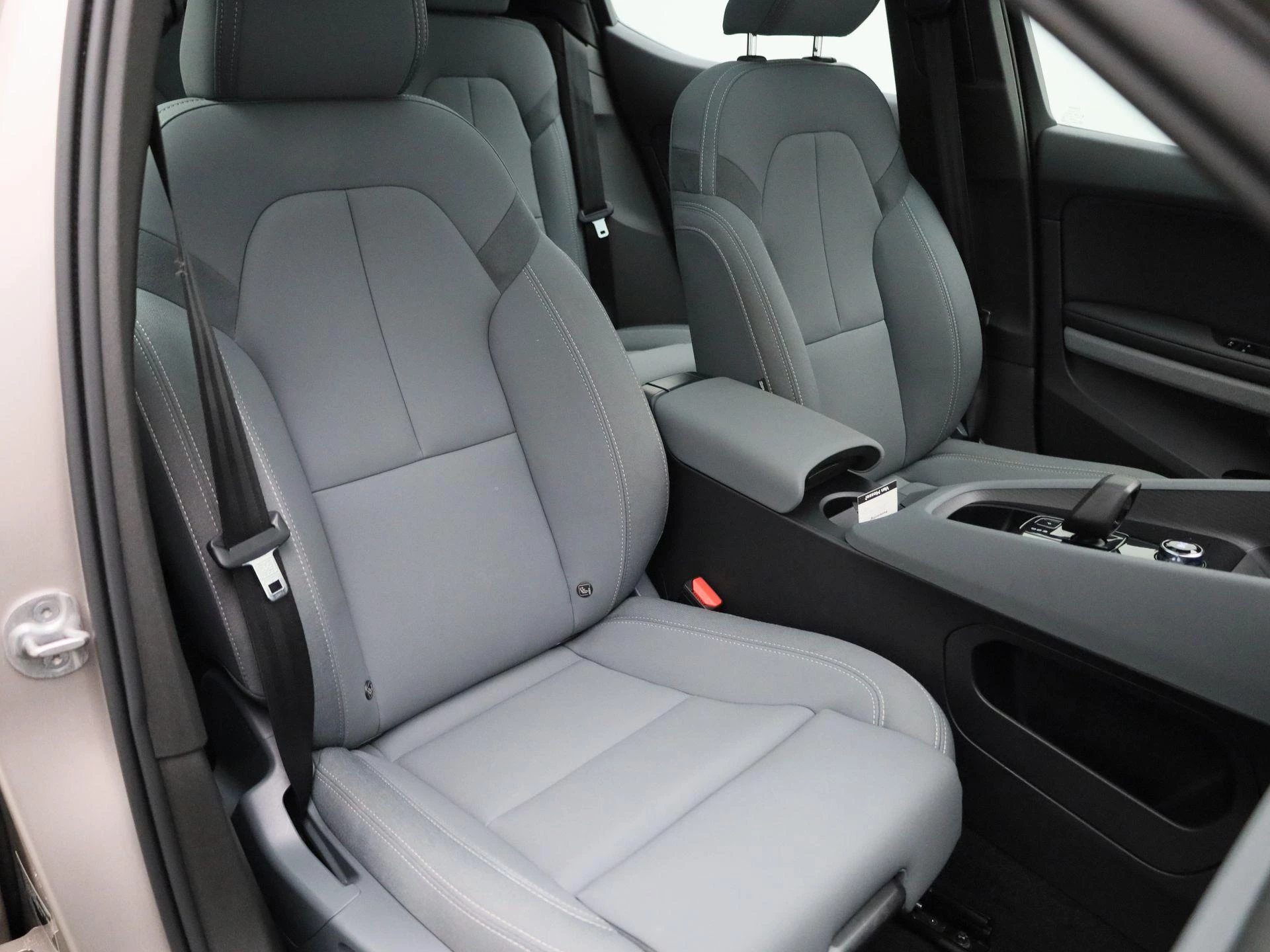 Polestar-2-image-35