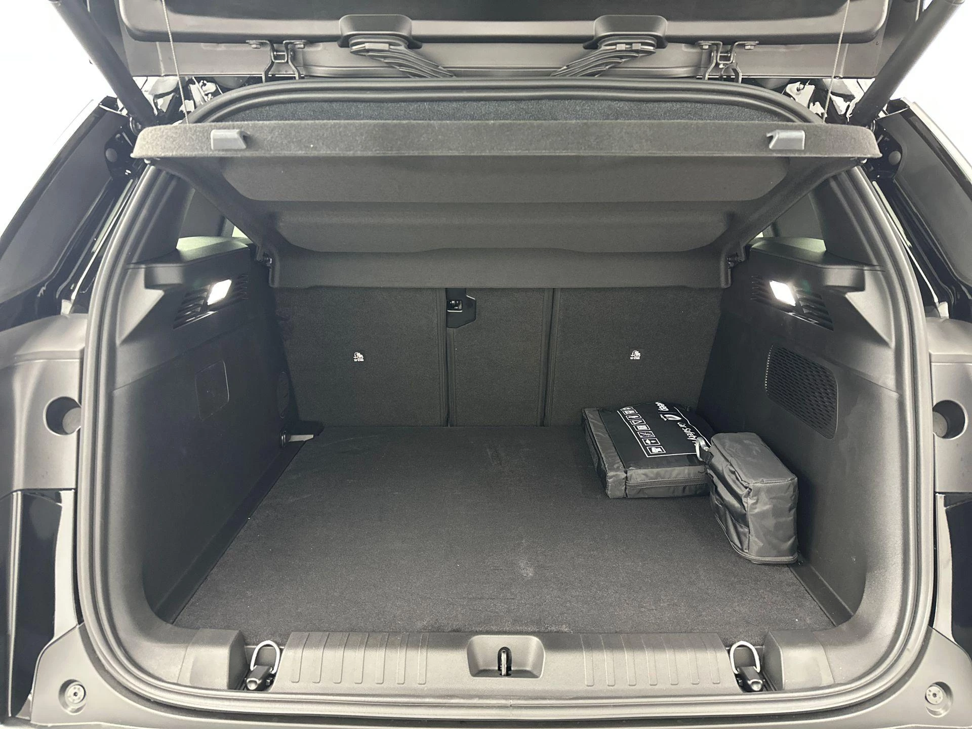 Jeep Compass First Edition 74 kWh
