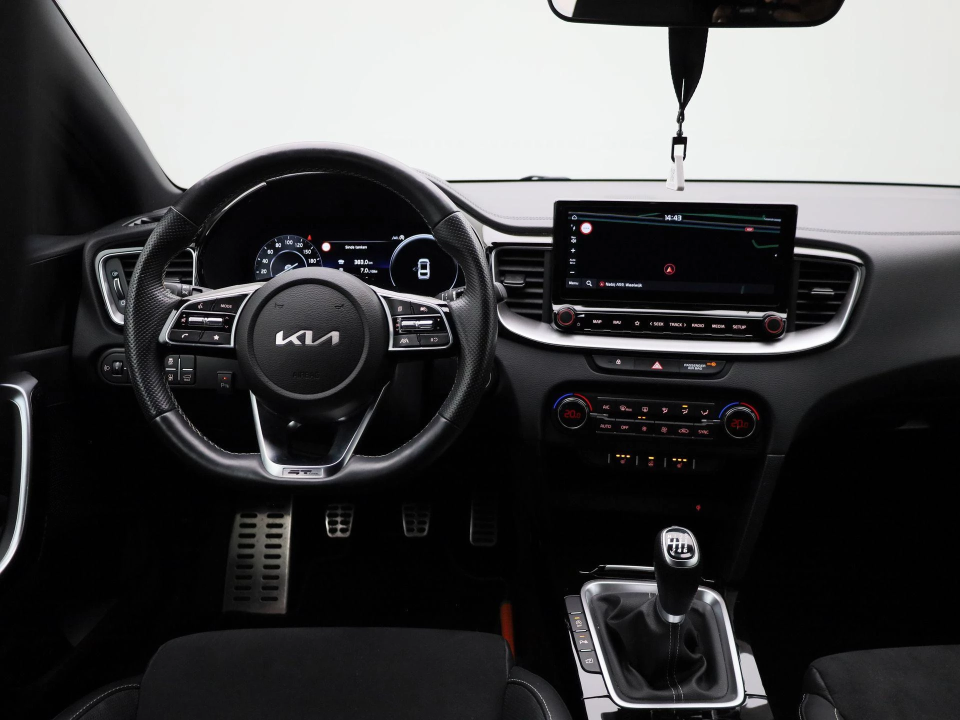 Kia Proceed