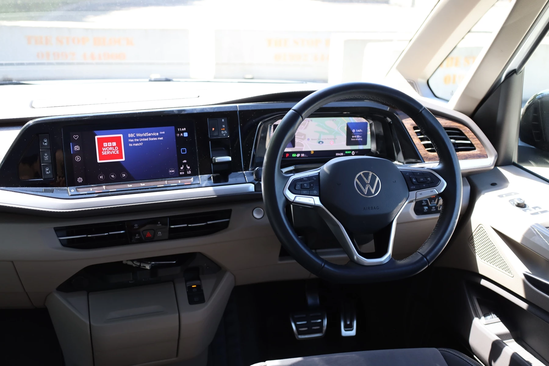 Volkswagen-Multivan-image-8