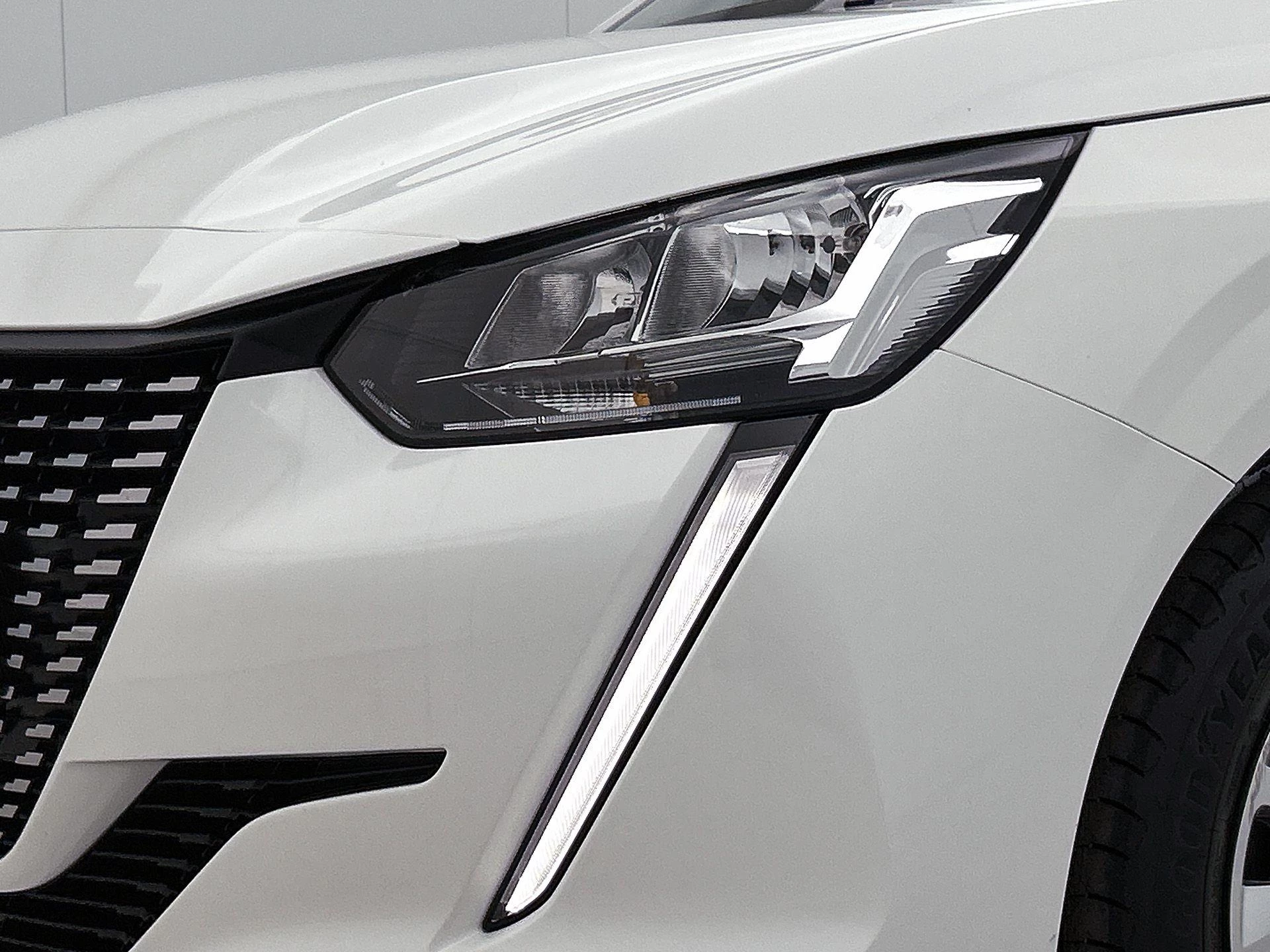 Peugeot-208-image-16