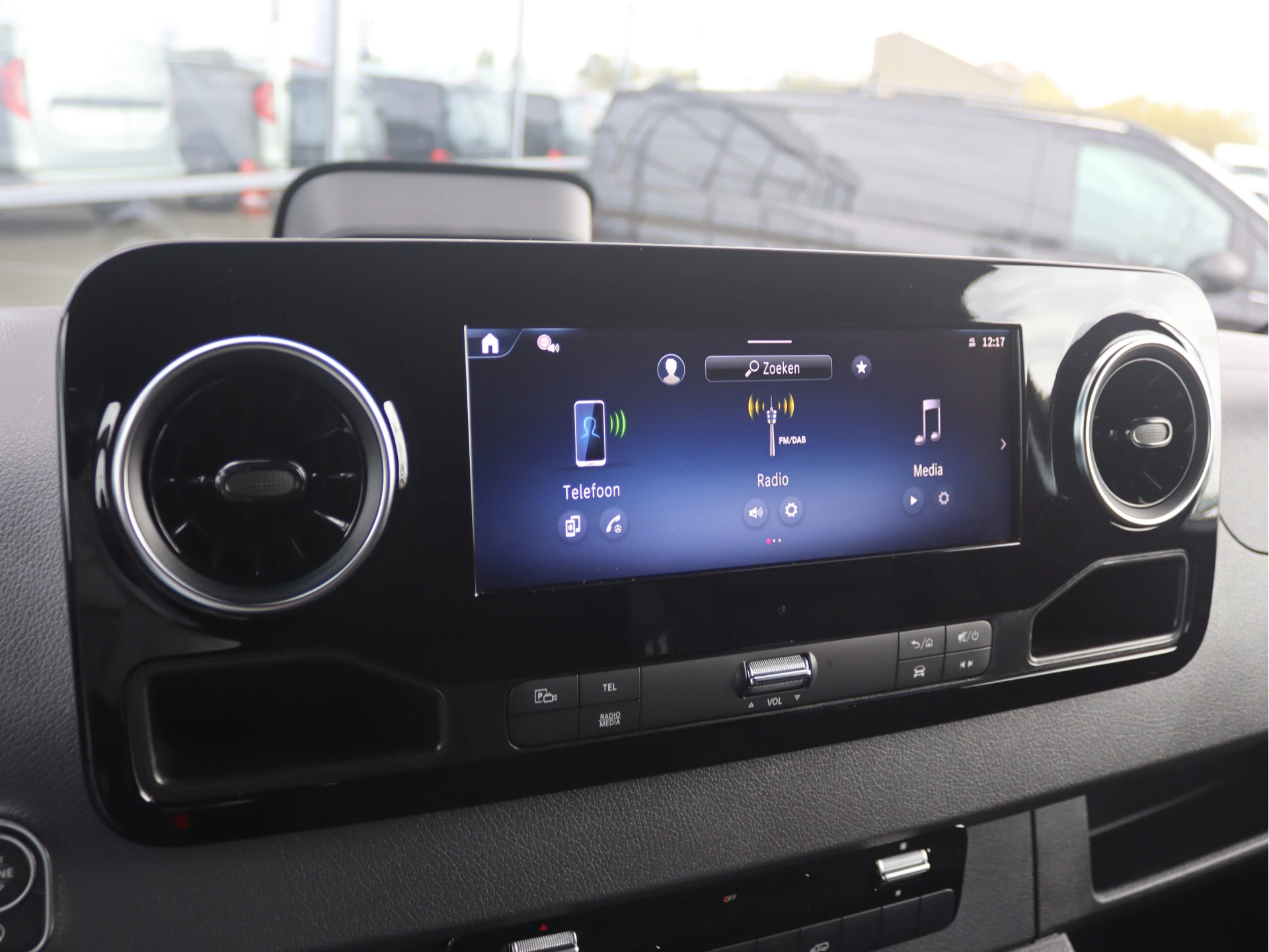 Mercedes-Benz-Sprinter-image-8