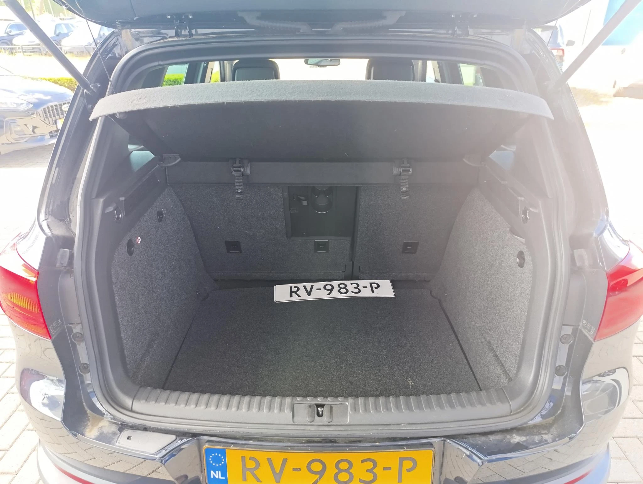 Volkswagen-Tiguan-image-8