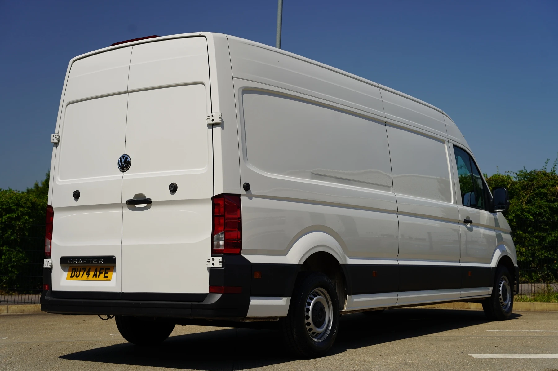 Volkswagen-Crafter-image-12