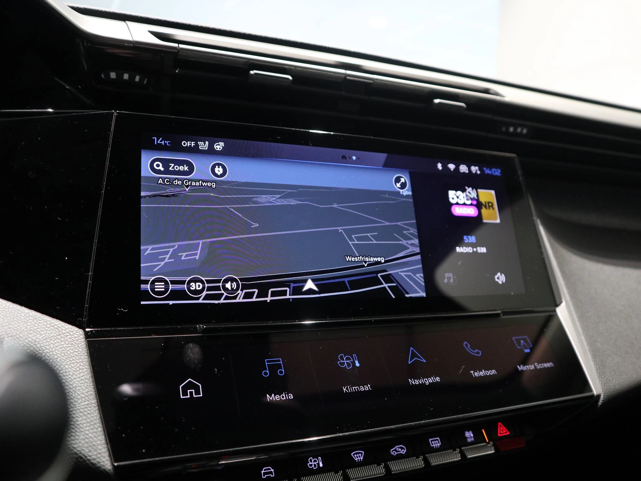 Peugeot-408-image-15