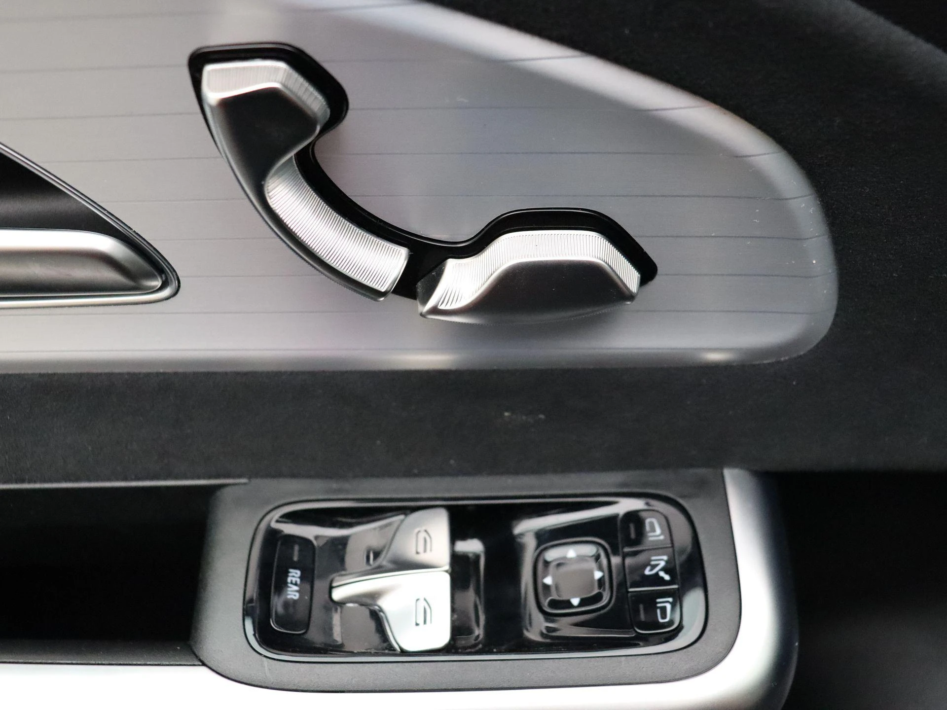Mercedes-Benz-CLA-image-9