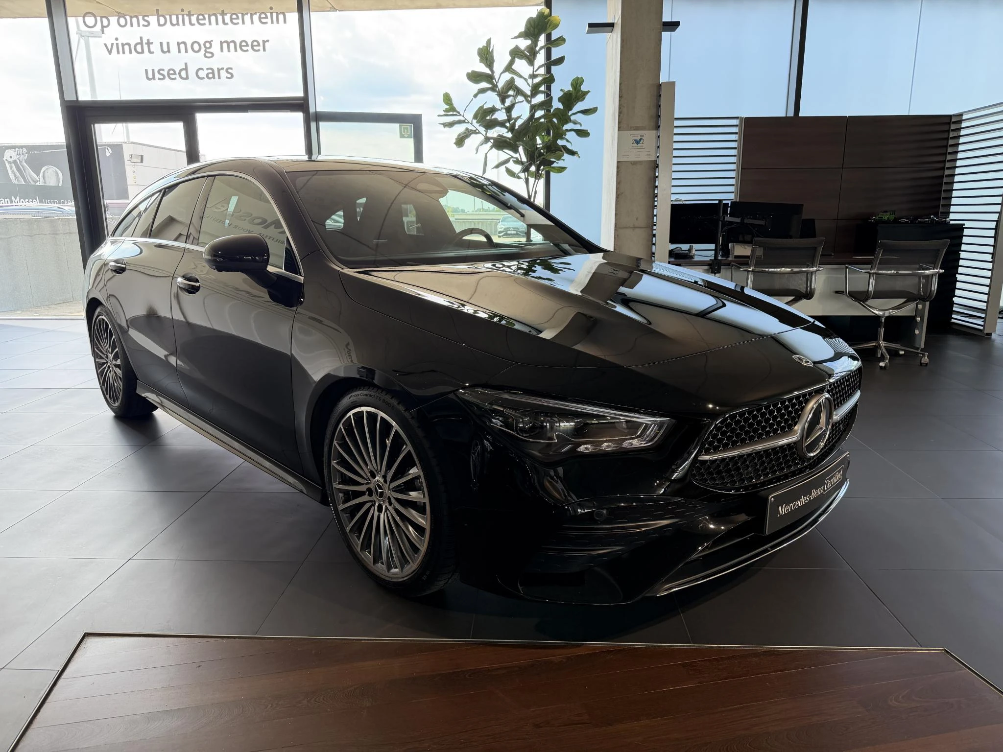 Mercedes-Benz-CLA-image-7