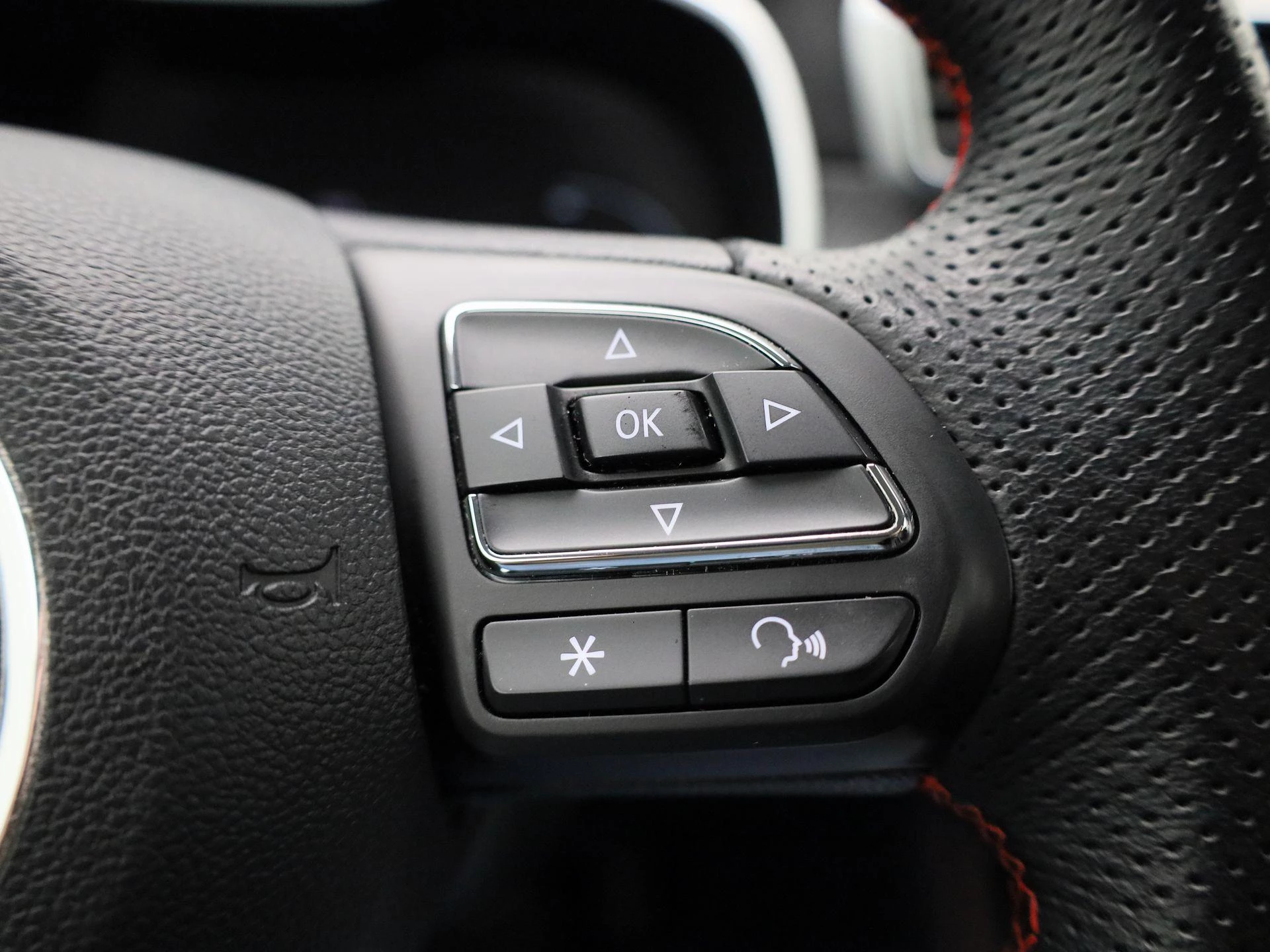 MG-ZS EV-image-15