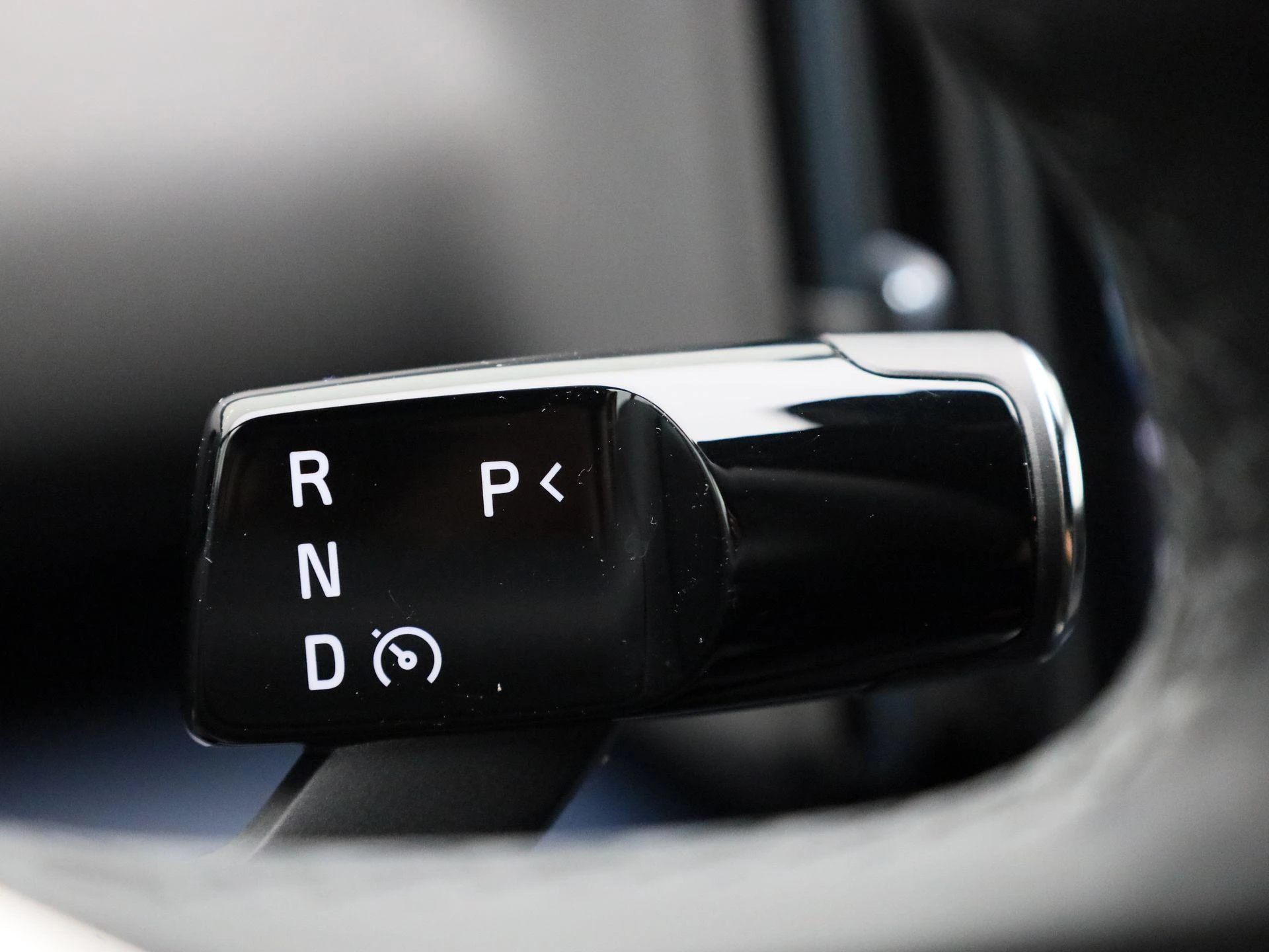 Volvo-EX30-image-25